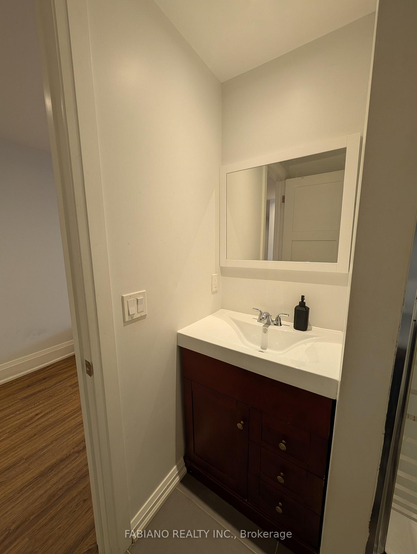 Photo 15 of Unit Lower, 1036 Dovercourt Road, Toronto, Dovercourt-Wallace Emerson-Junction — HOMEH