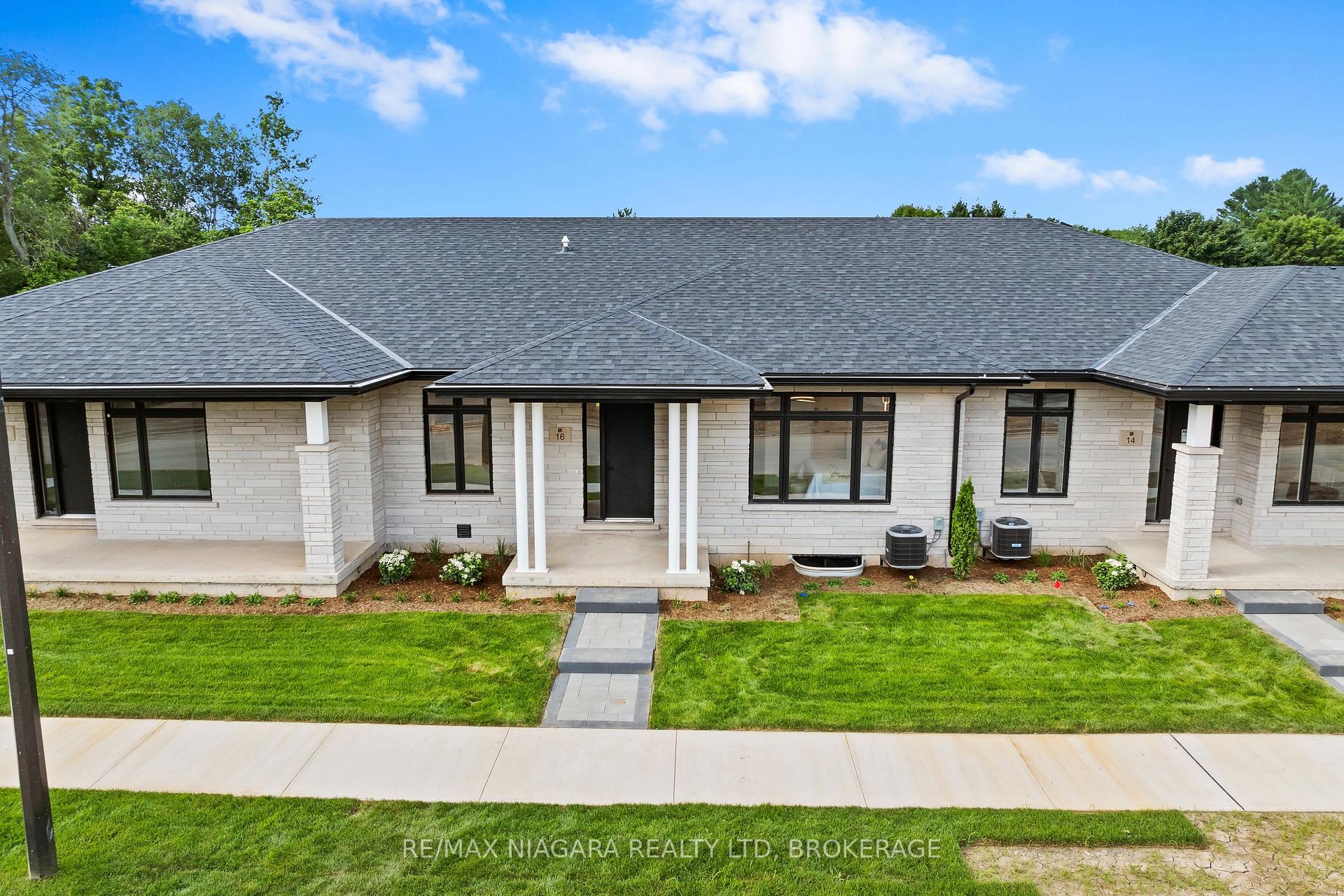 Photo 1 of 9 Accursi Crescent, Pelham, Fonthill — HOMEH