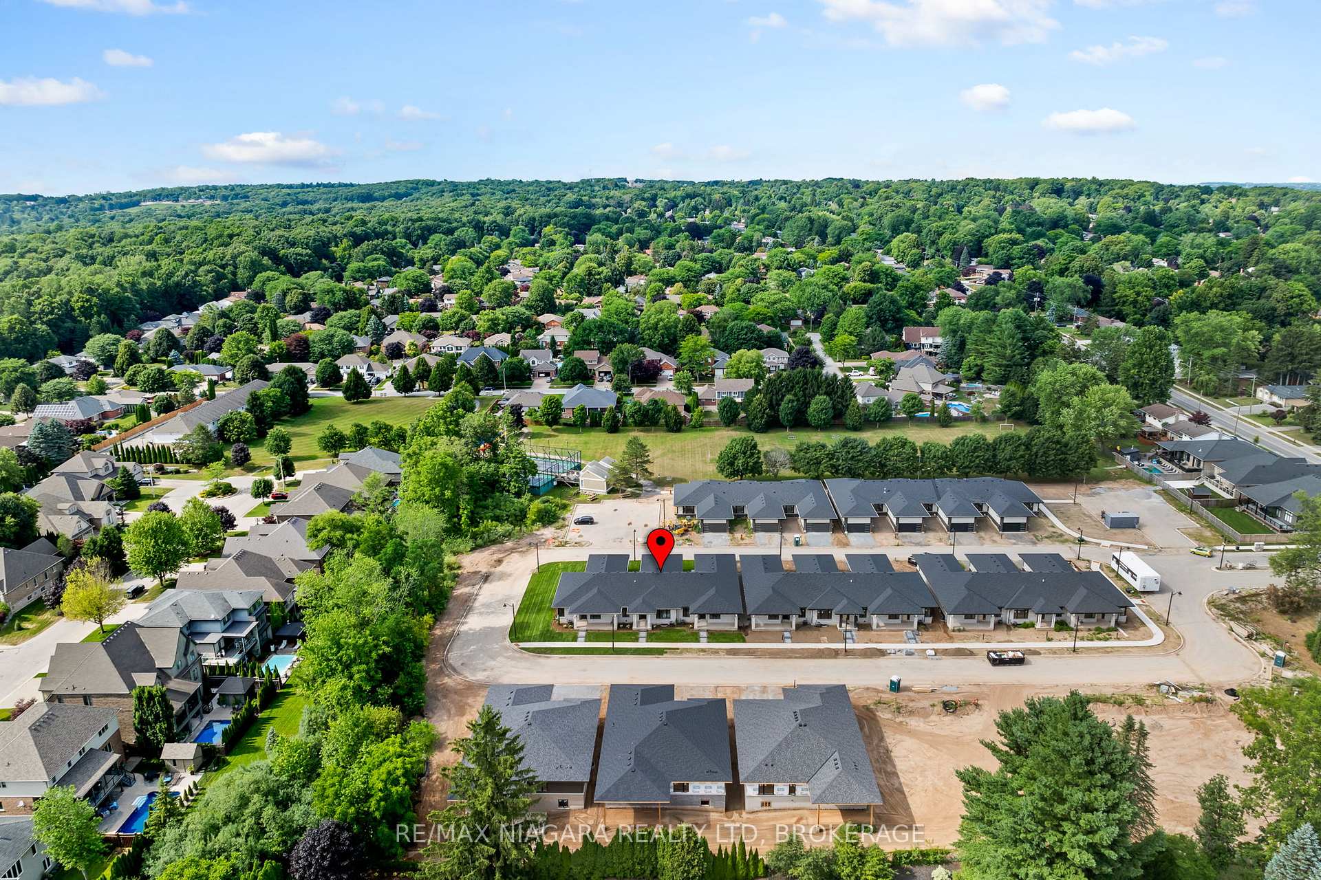 Photo 37 of 9 Accursi Crescent, Pelham, Fonthill — HOMEH