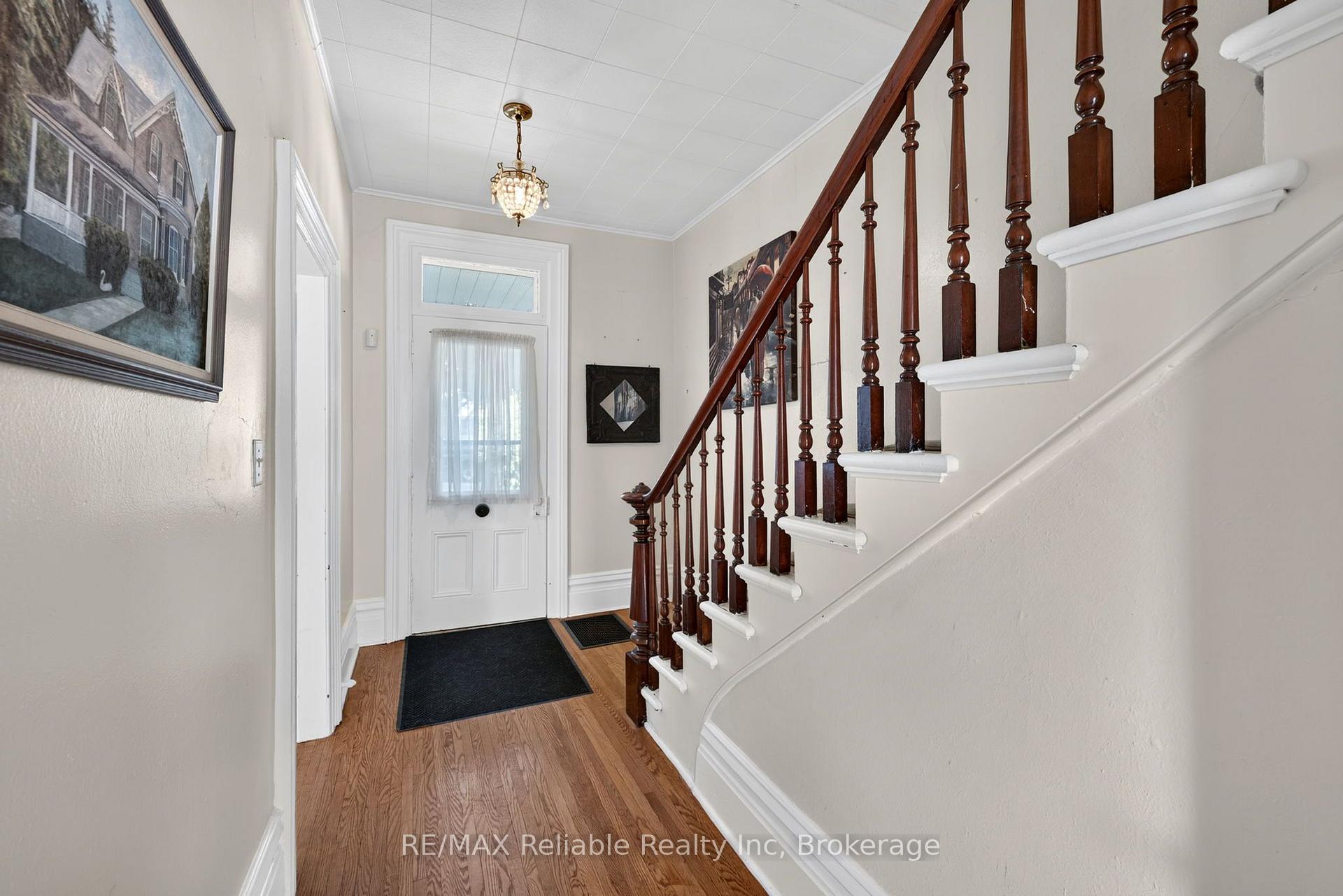 Photo 4 of 111 John Street, Huron East, Seaforth — HOMEH