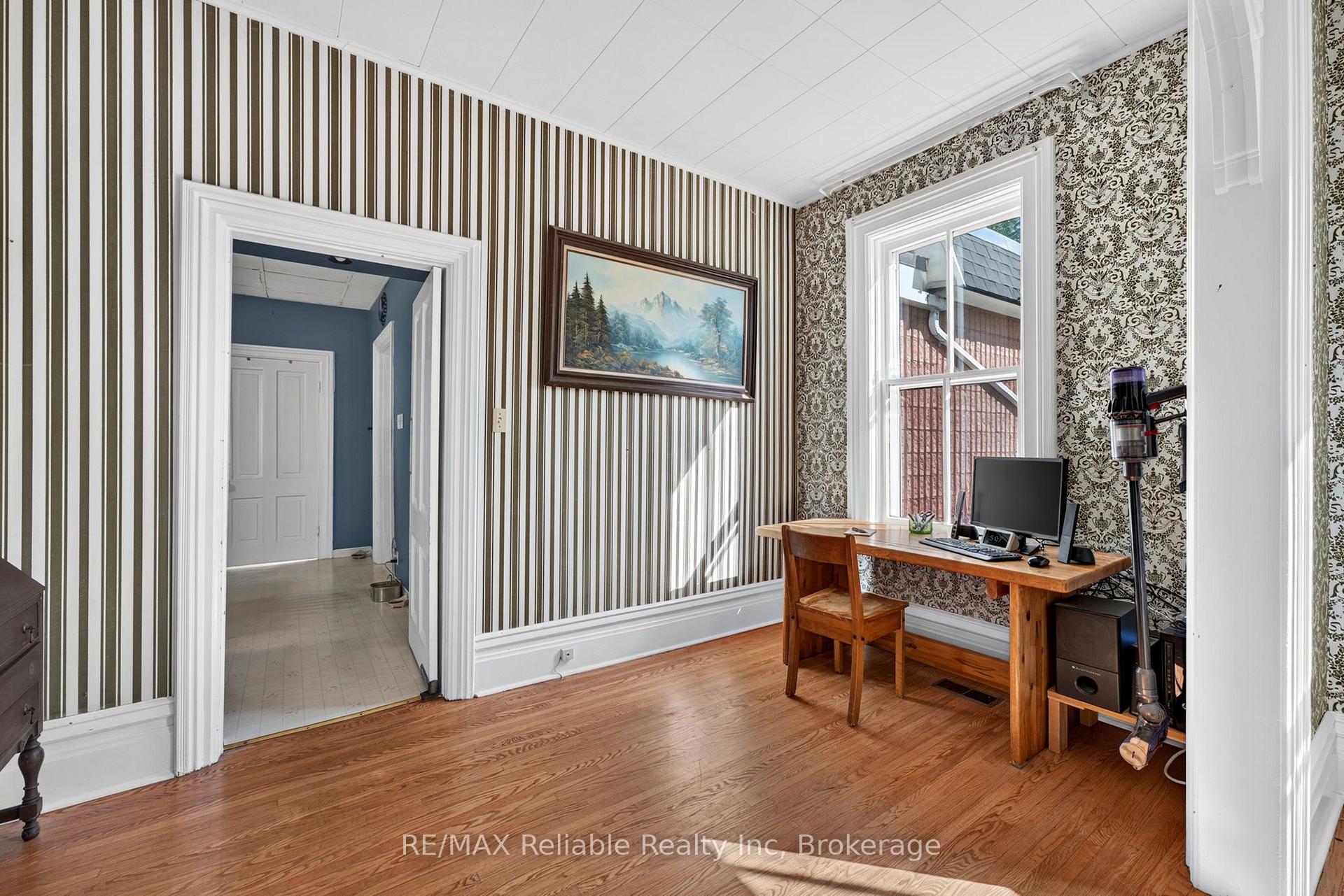 Photo 13 of 111 John Street, Huron East, Seaforth — HOMEH