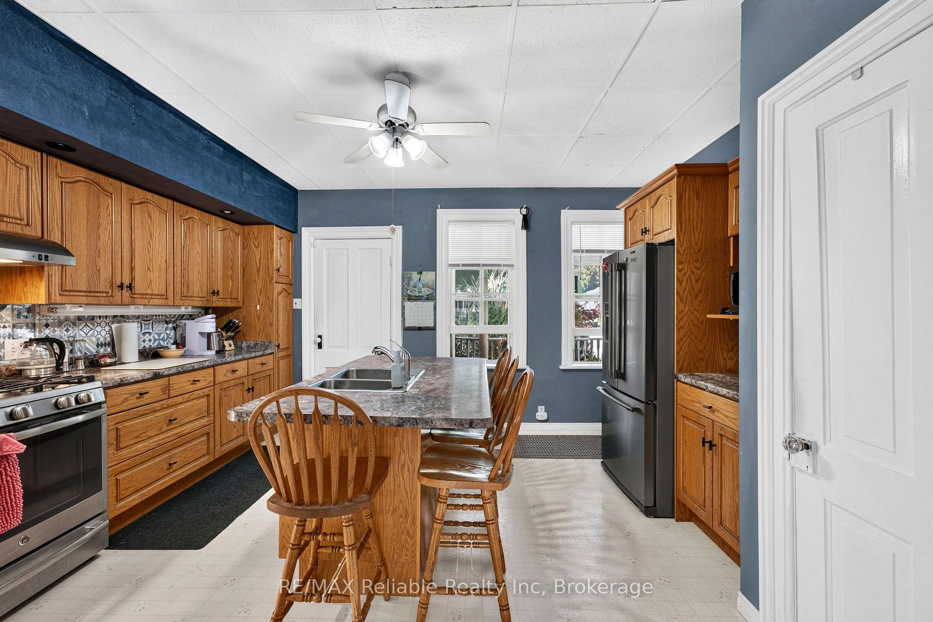 Photo 17 of 111 John Street, Huron East, Seaforth — HOMEH
