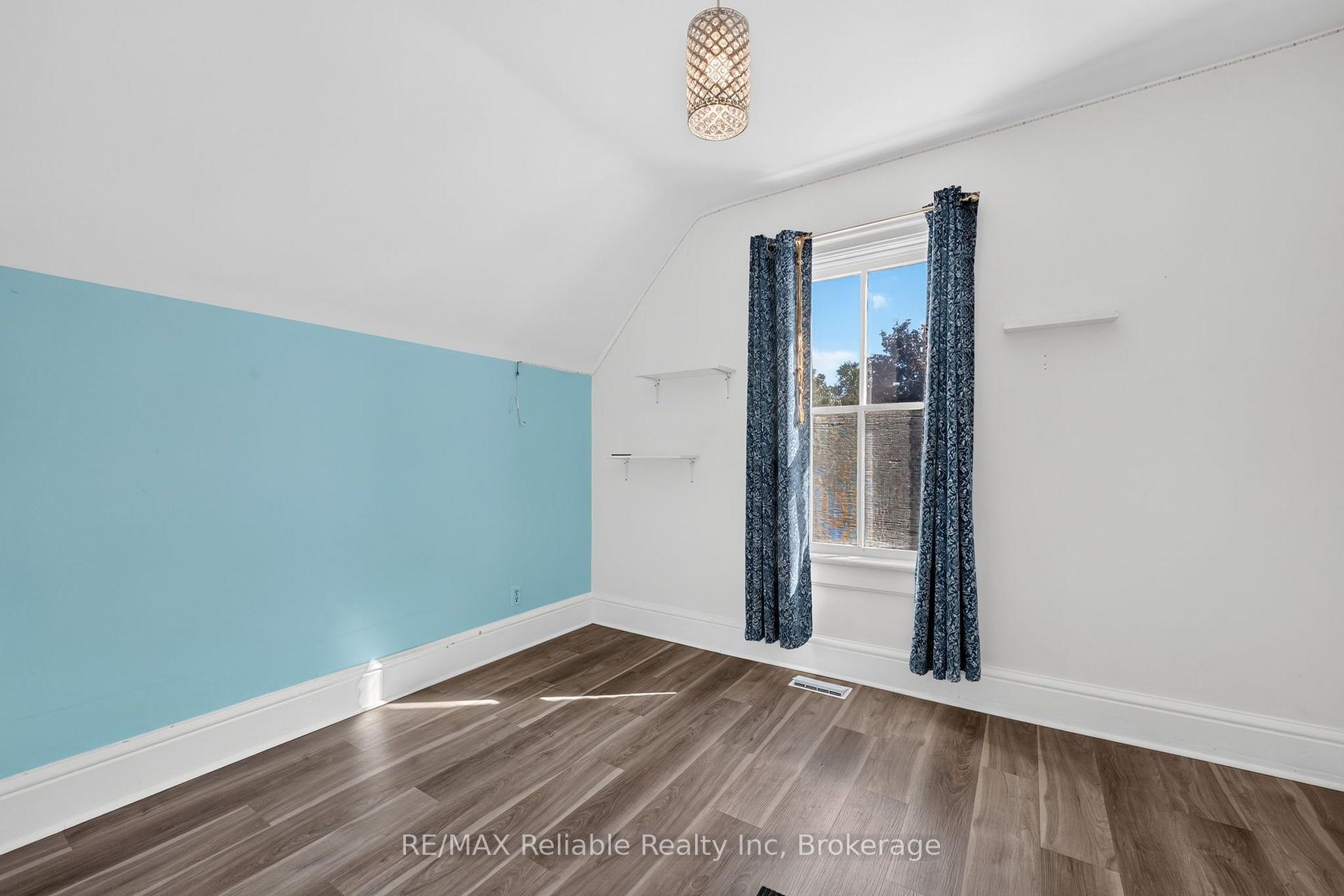 Photo 25 of 111 John Street, Huron East, Seaforth — HOMEH