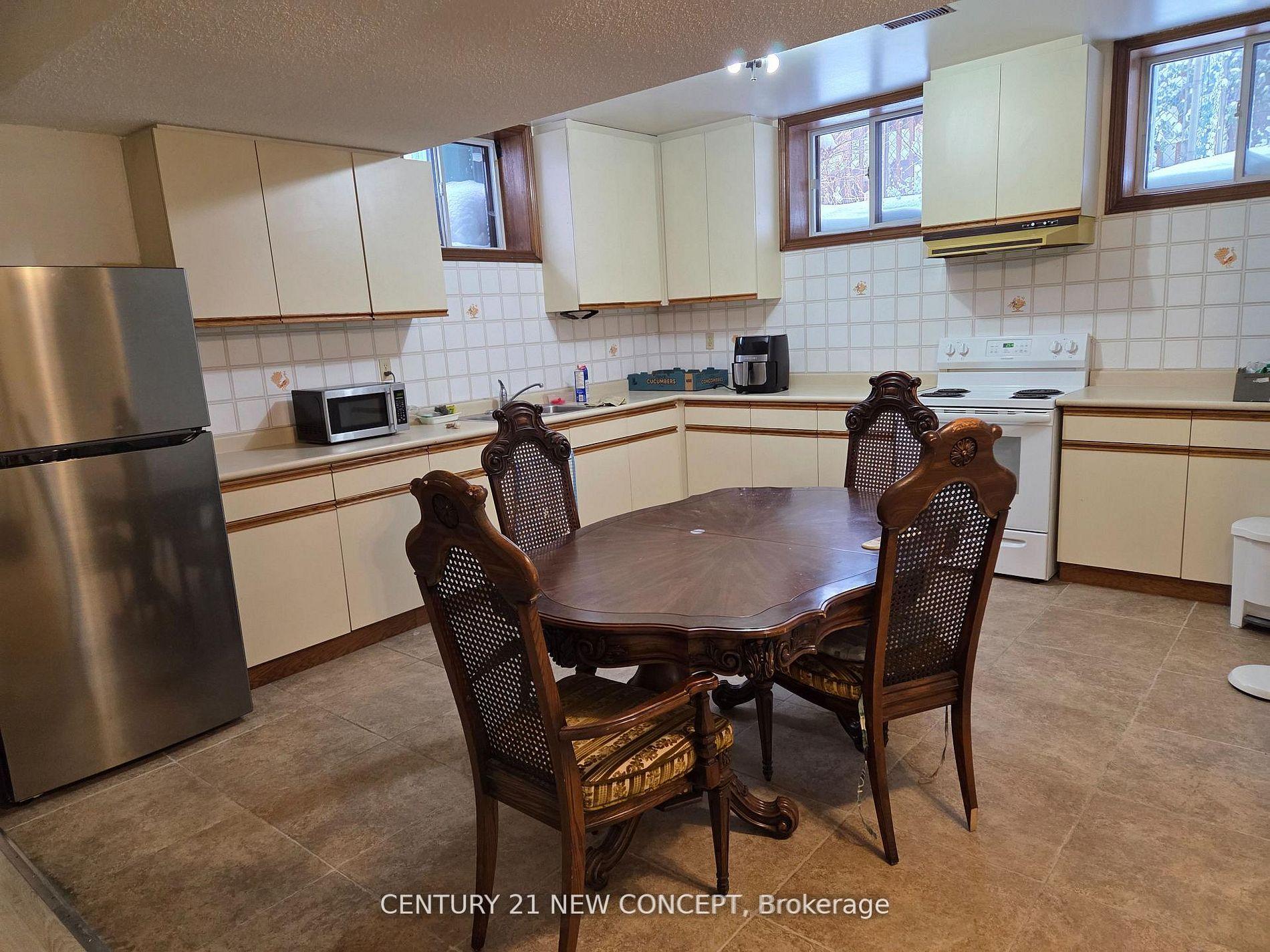 Photo 3 of Unit Bsmt 2, 320 Spring Gate Drive, Vaughan, Crestwood-Springfarm-Yorkhill — HOMEH