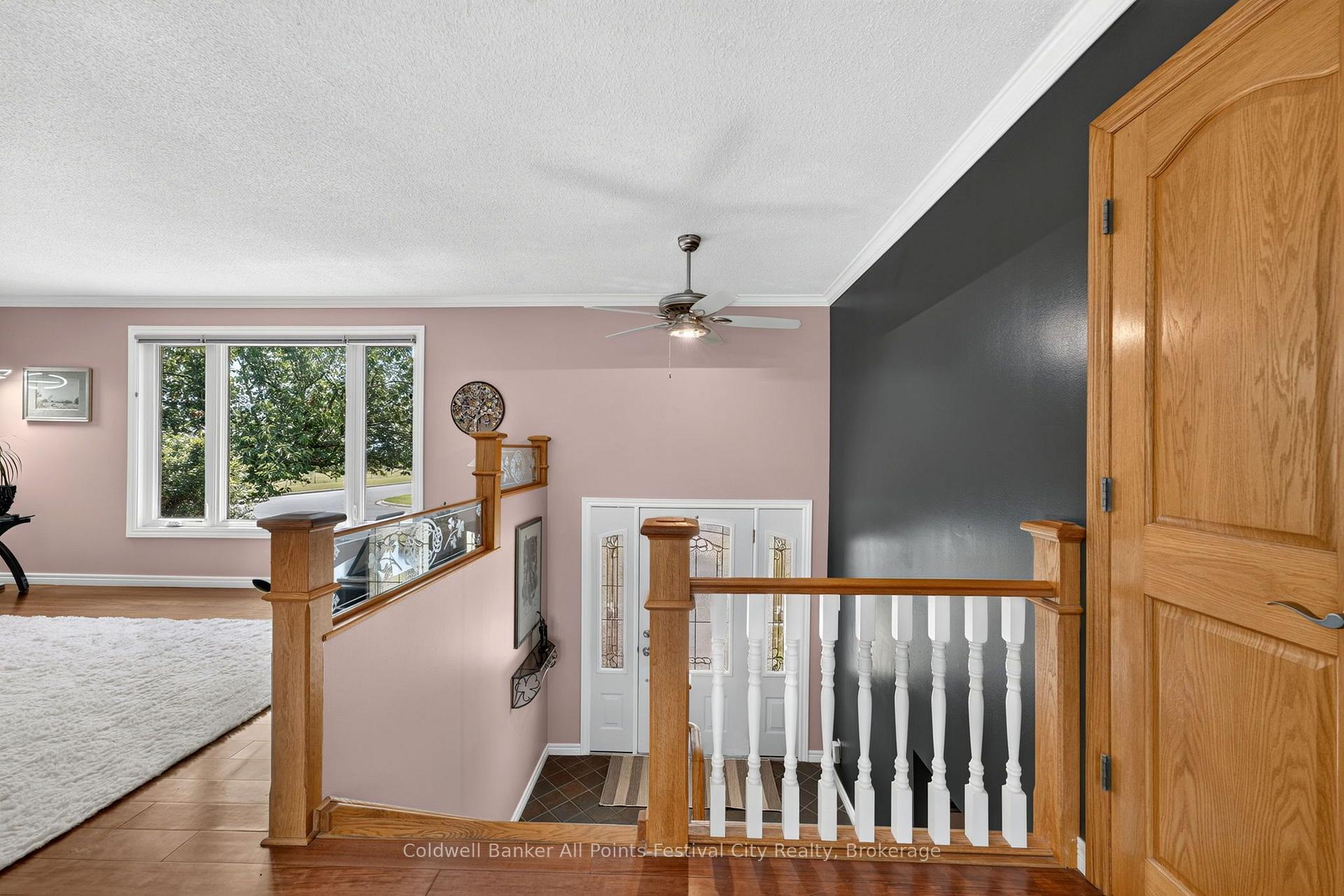 Photo 6 of 323 Warren Street, Goderich, Goderich (Town) — HOMEH