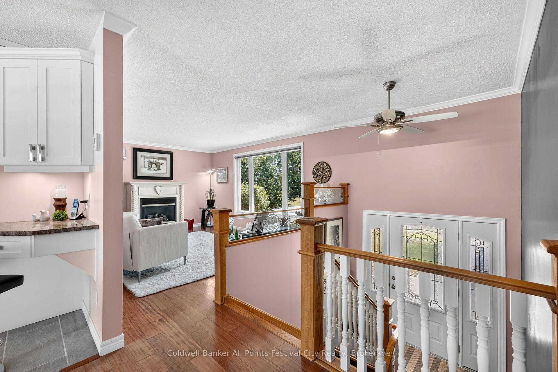 Photo 8 of 323 Warren Street, Goderich, Goderich (Town) — HOMEH