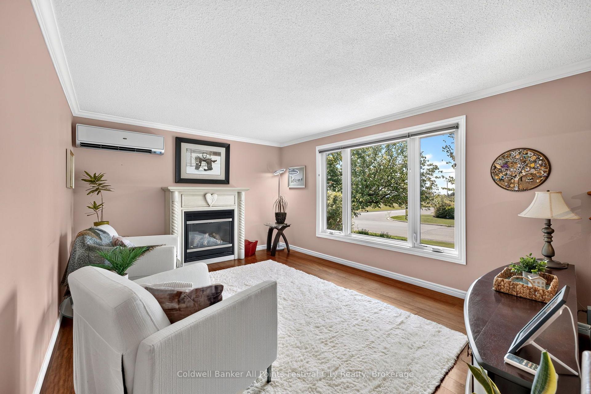 Photo 9 of 323 Warren Street, Goderich, Goderich (Town) — HOMEH