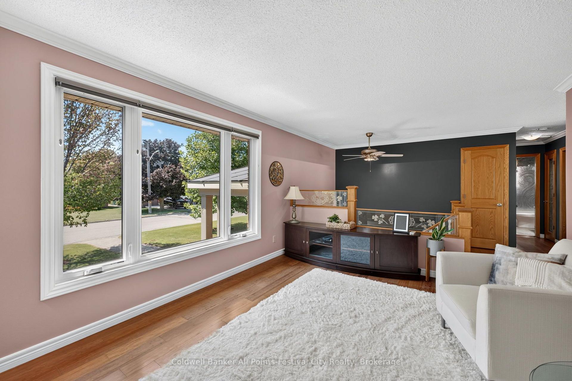 Photo 10 of 323 Warren Street, Goderich, Goderich (Town) — HOMEH