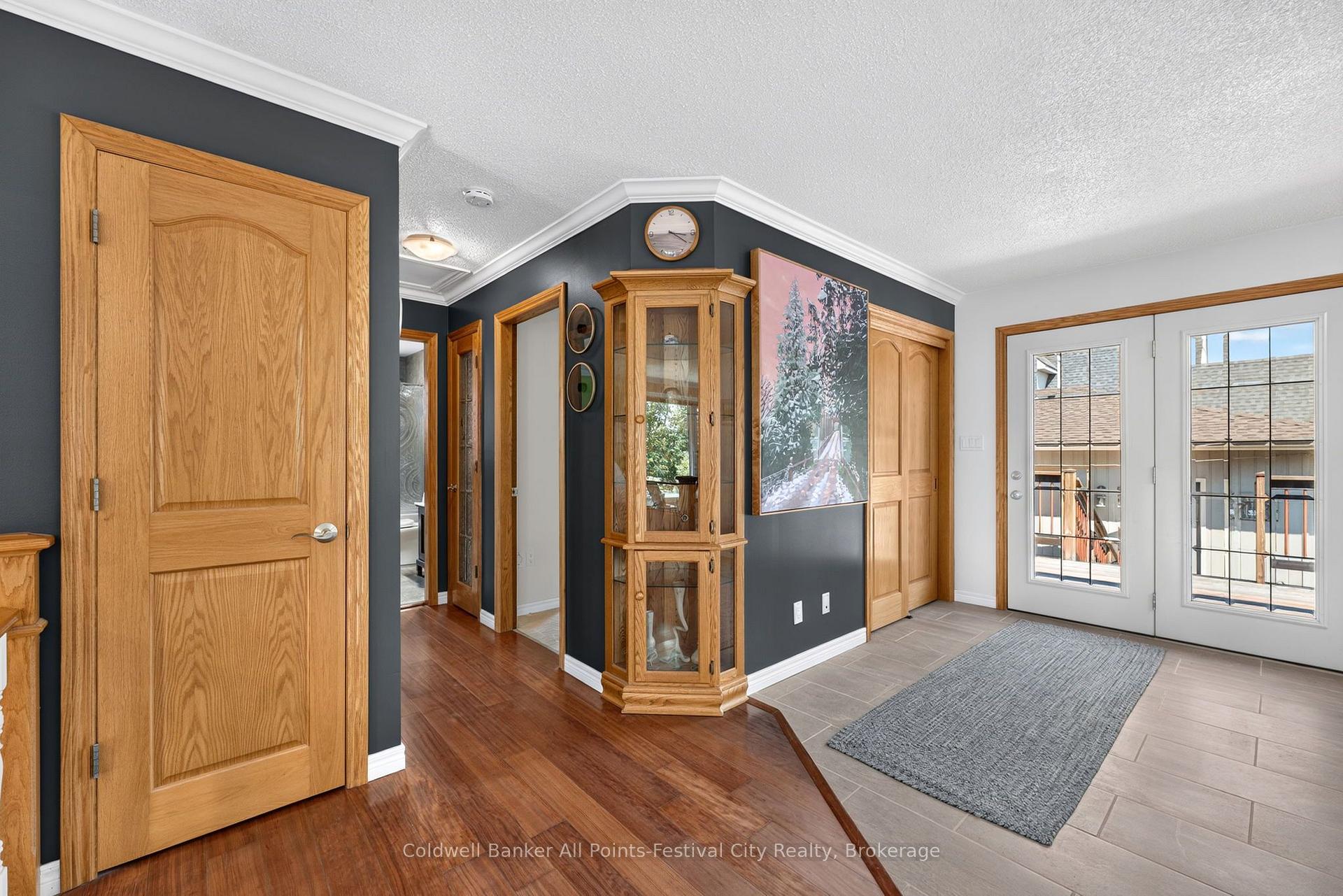 Photo 12 of 323 Warren Street, Goderich, Goderich (Town) — HOMEH