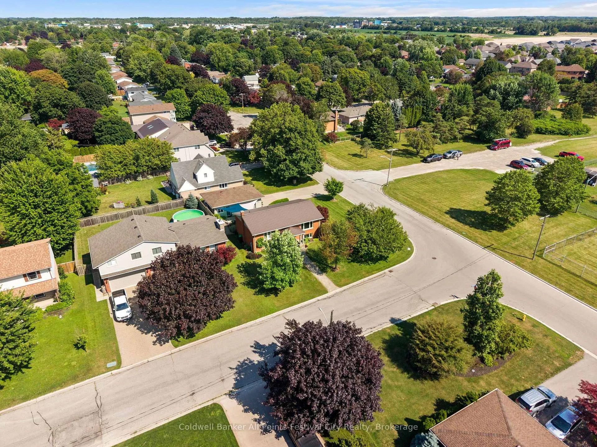 Photo 50 of 323 Warren Street, Goderich, Goderich (Town) — HOMEH