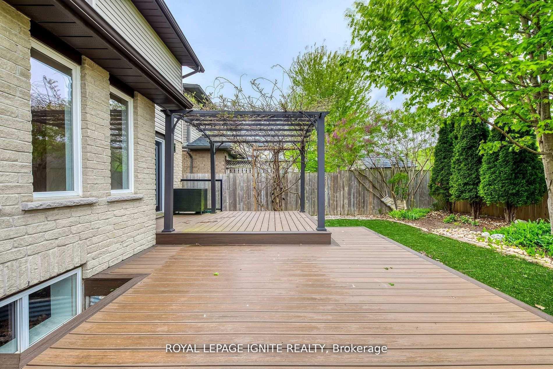 Photo 47 of 64 Templewood Drive, Kitchener, Brigadoon — HOMEH