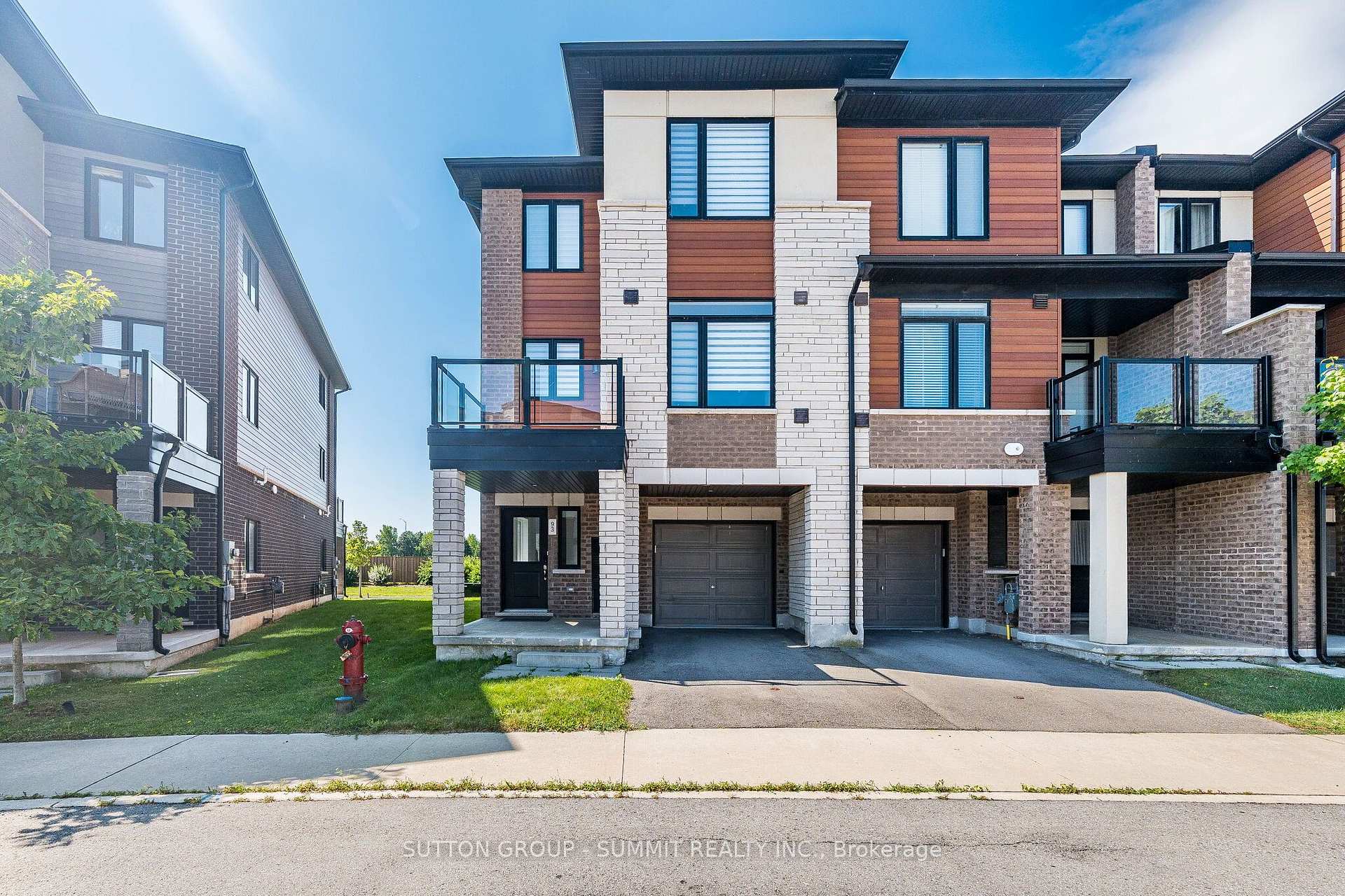 Photo 1 of Unit 93, 590 North Service Road, Hamilton, Lakeshore — HOMEH