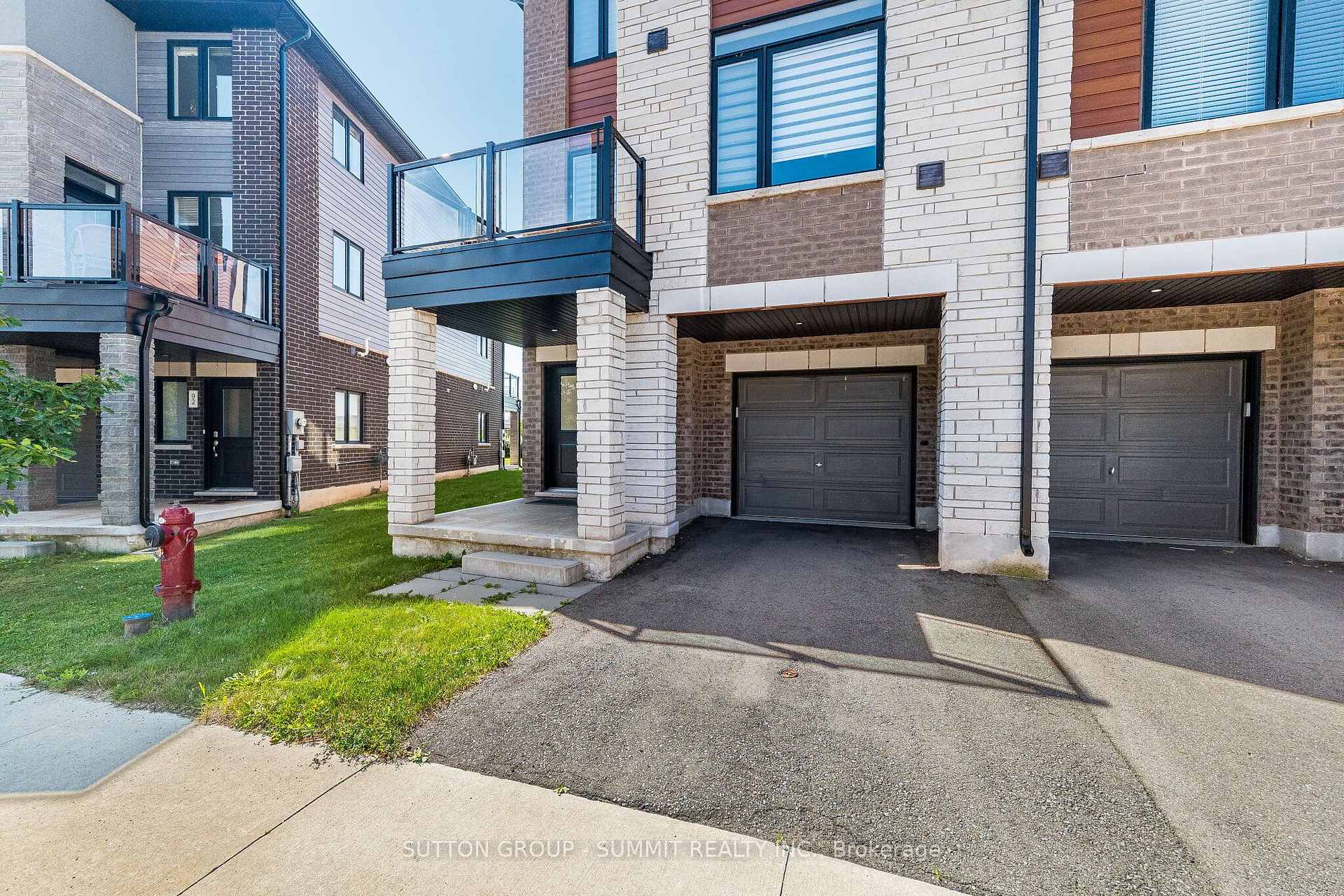 Photo 3 of Unit 93, 590 North Service Road, Hamilton, Lakeshore — HOMEH