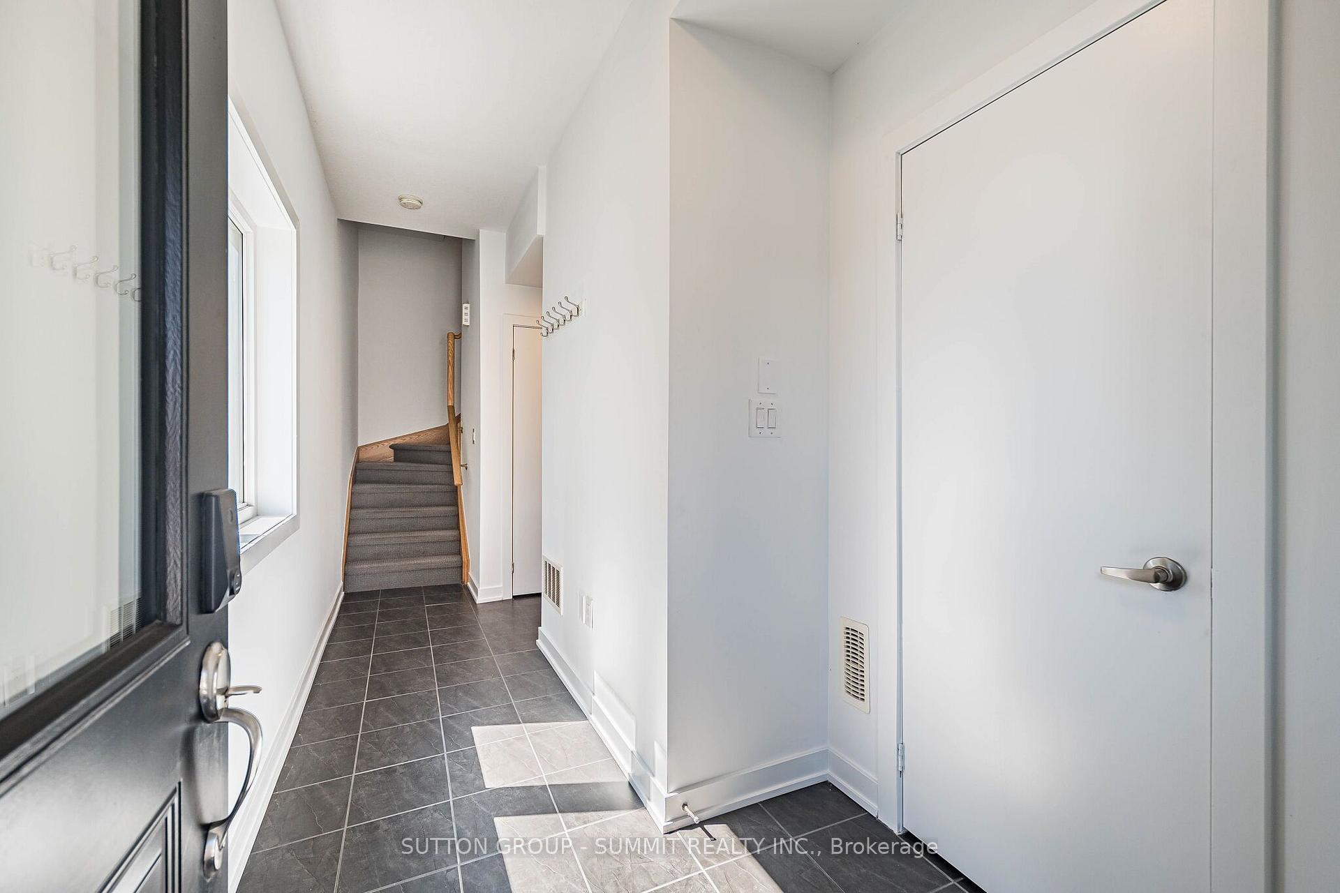 Photo 7 of Unit 93, 590 North Service Road, Hamilton, Lakeshore — HOMEH