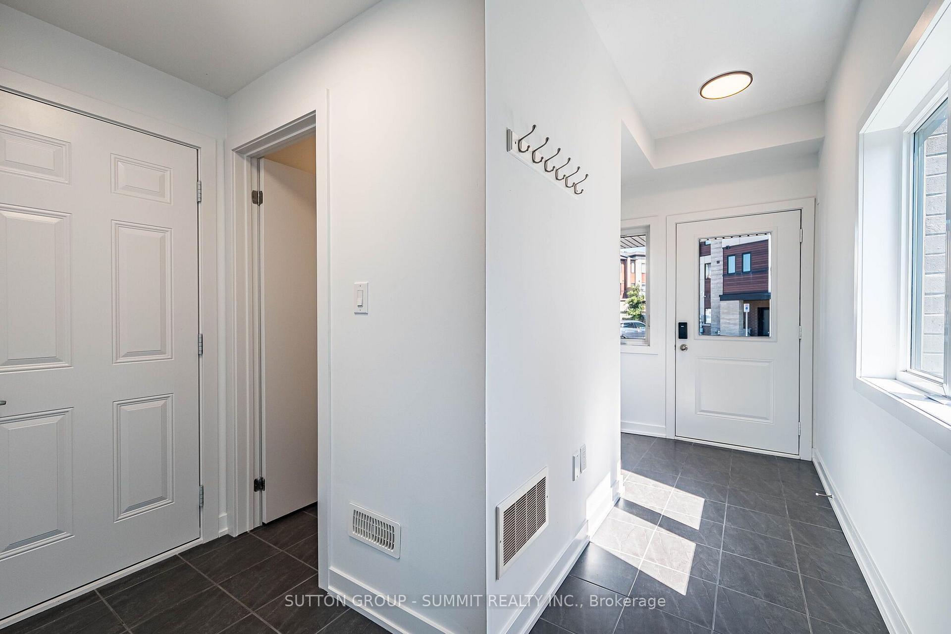 Photo 9 of Unit 93, 590 North Service Road, Hamilton, Lakeshore — HOMEH
