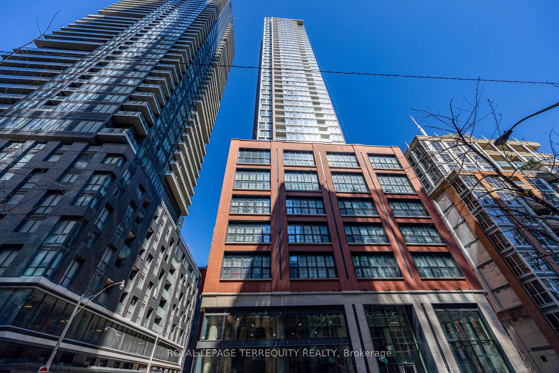 Front of Unit 4006, 55 Mercer Street