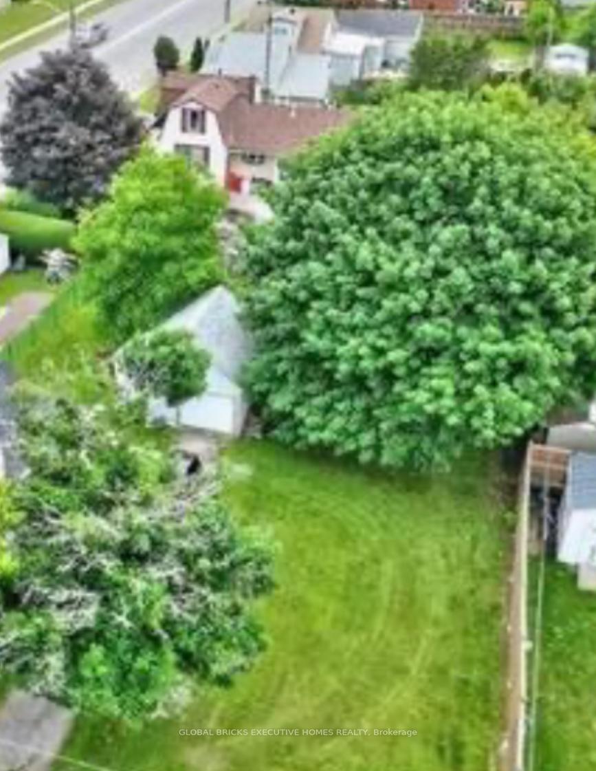 Photo 2 of Dolphin Street, Port Colborne, Bethel — HOMEH