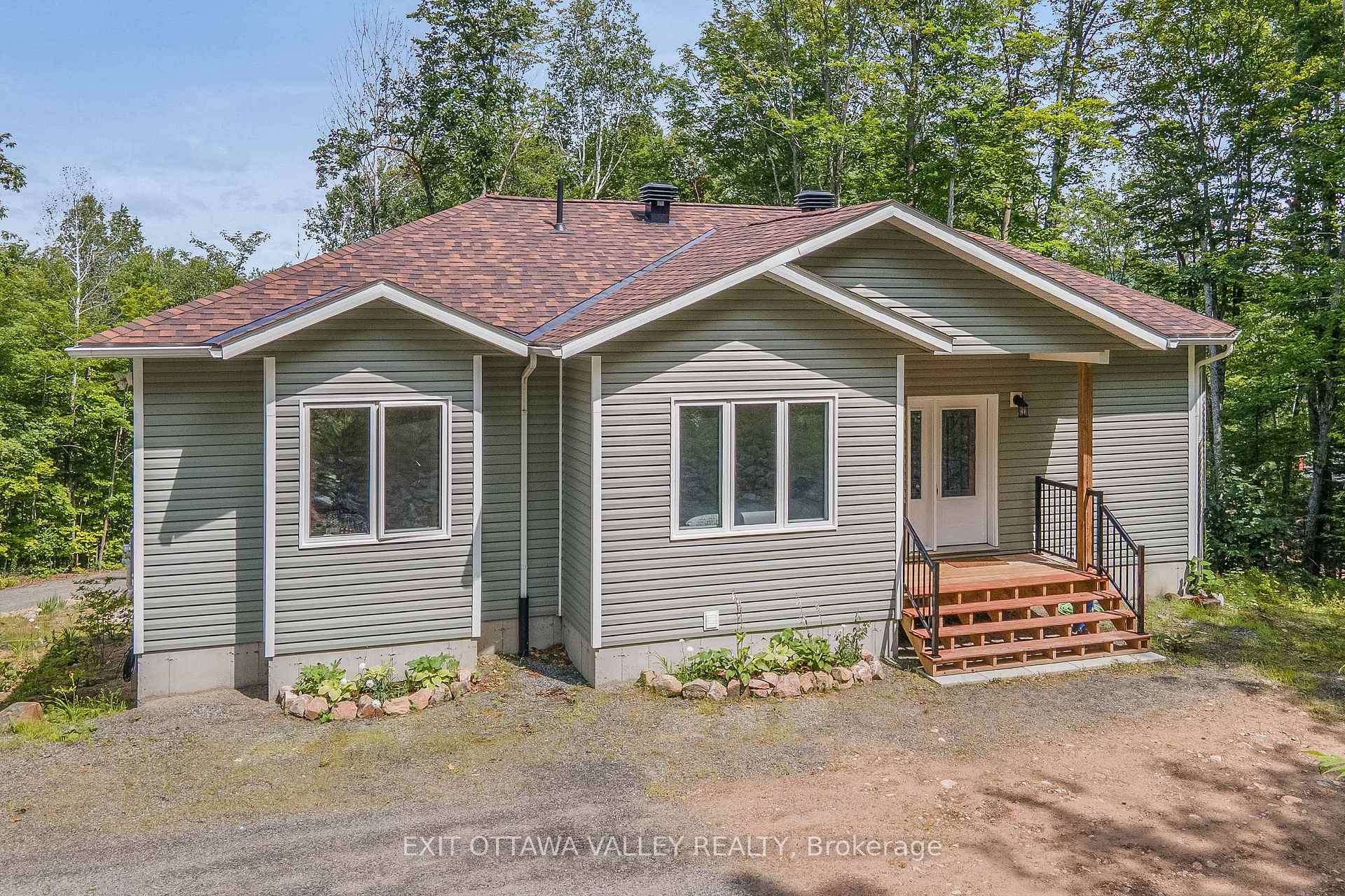 Photo 4 of 698 Mitchell Road, Madawaska Valley, Madawaska Valley — HOMEH