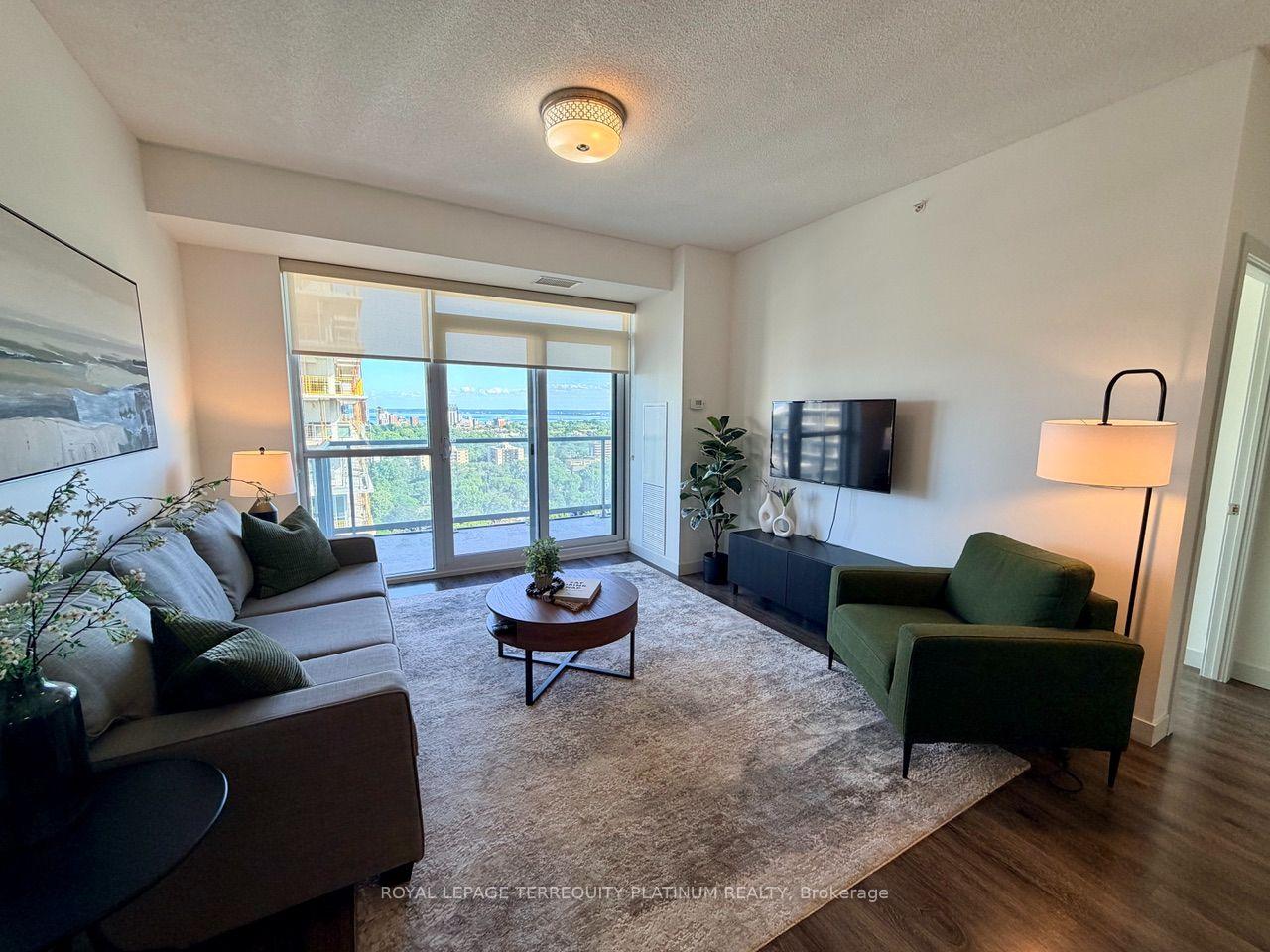 Front of Unit 1706, 2081 Fairview Street
