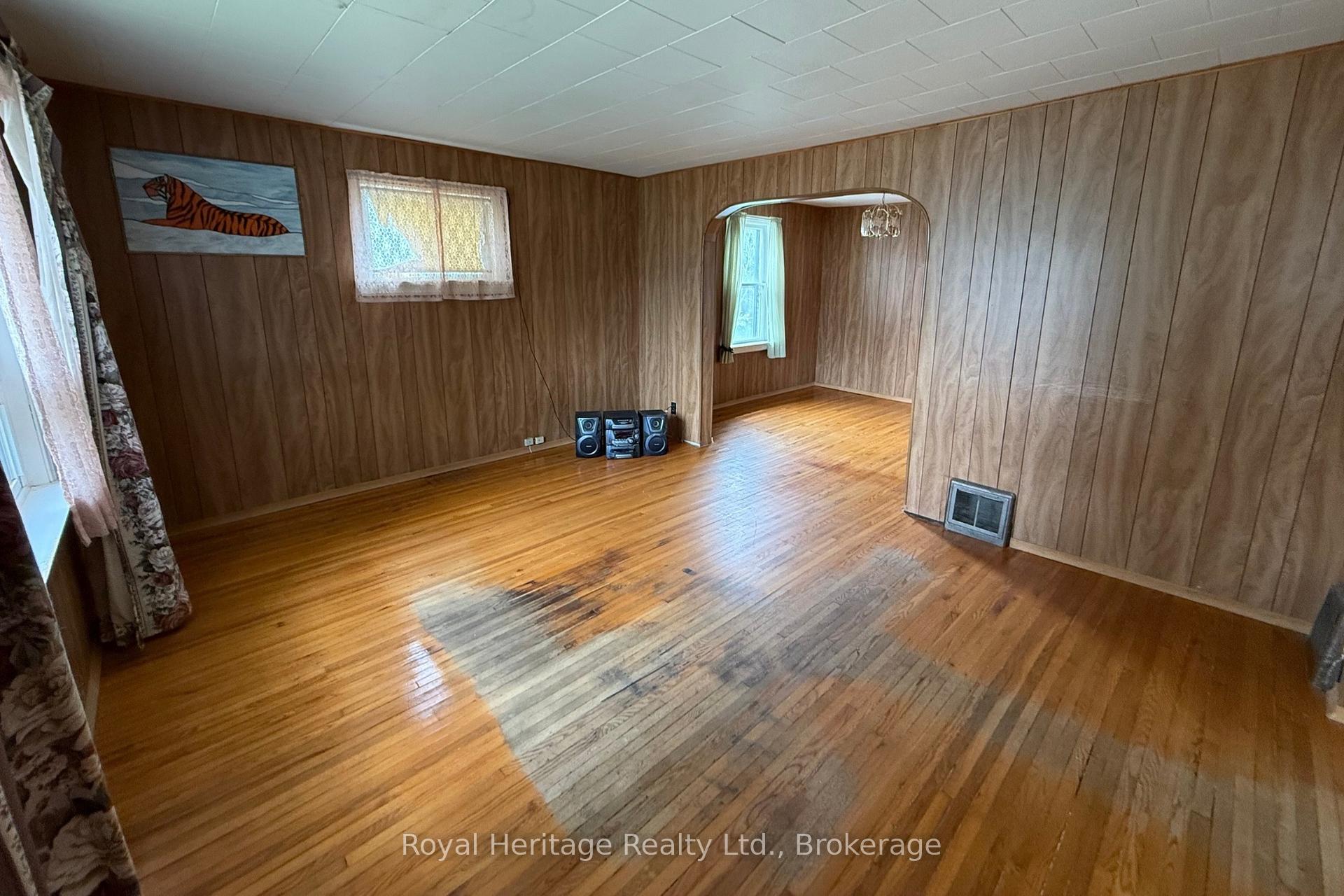 Photo 7 of 12 Dufferin Street, Brighton — HOMEH