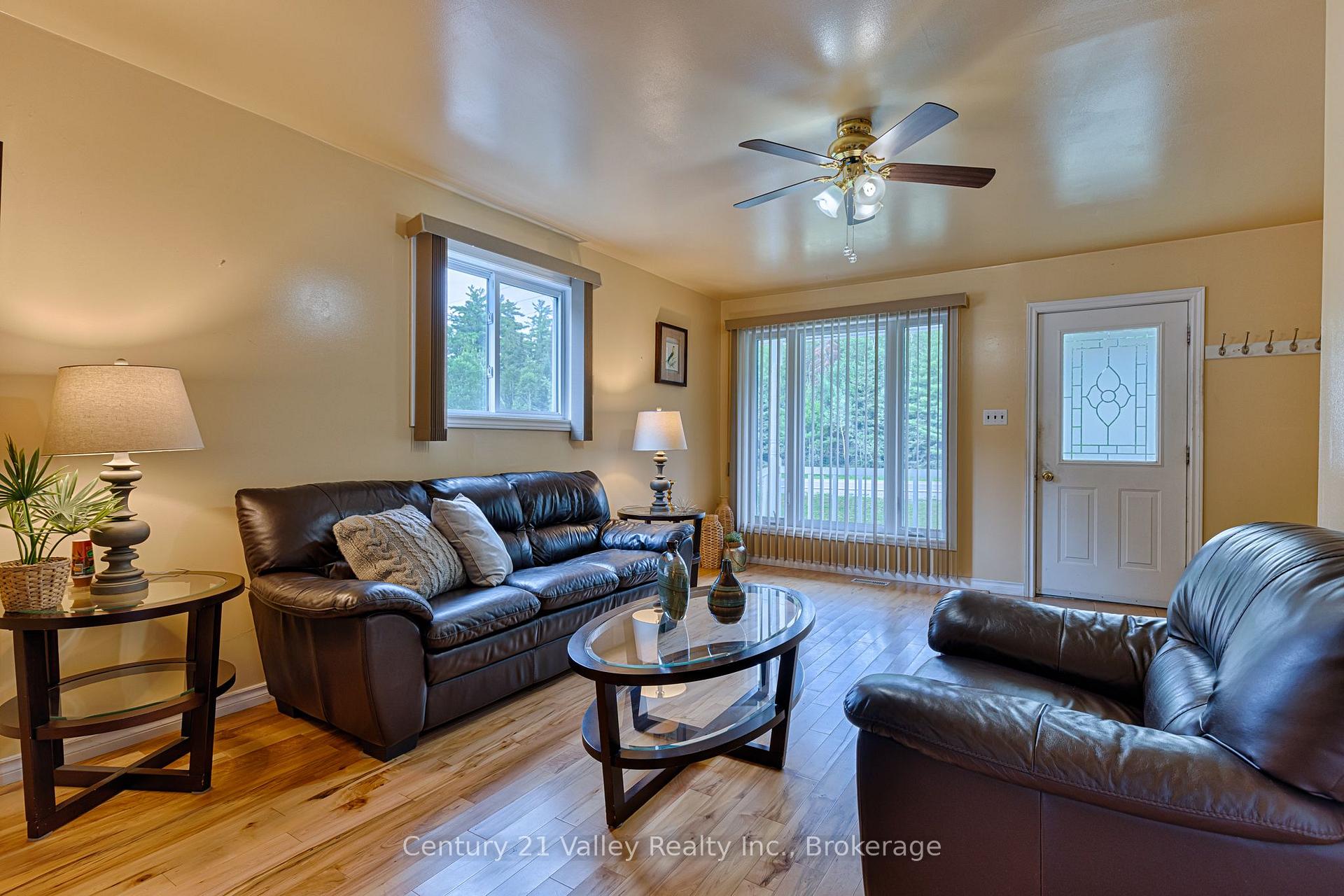 Photo 14 of 33949 41 Highway, Bonnechere Valley, Eganville/Bonnechere Twp — HOMEH