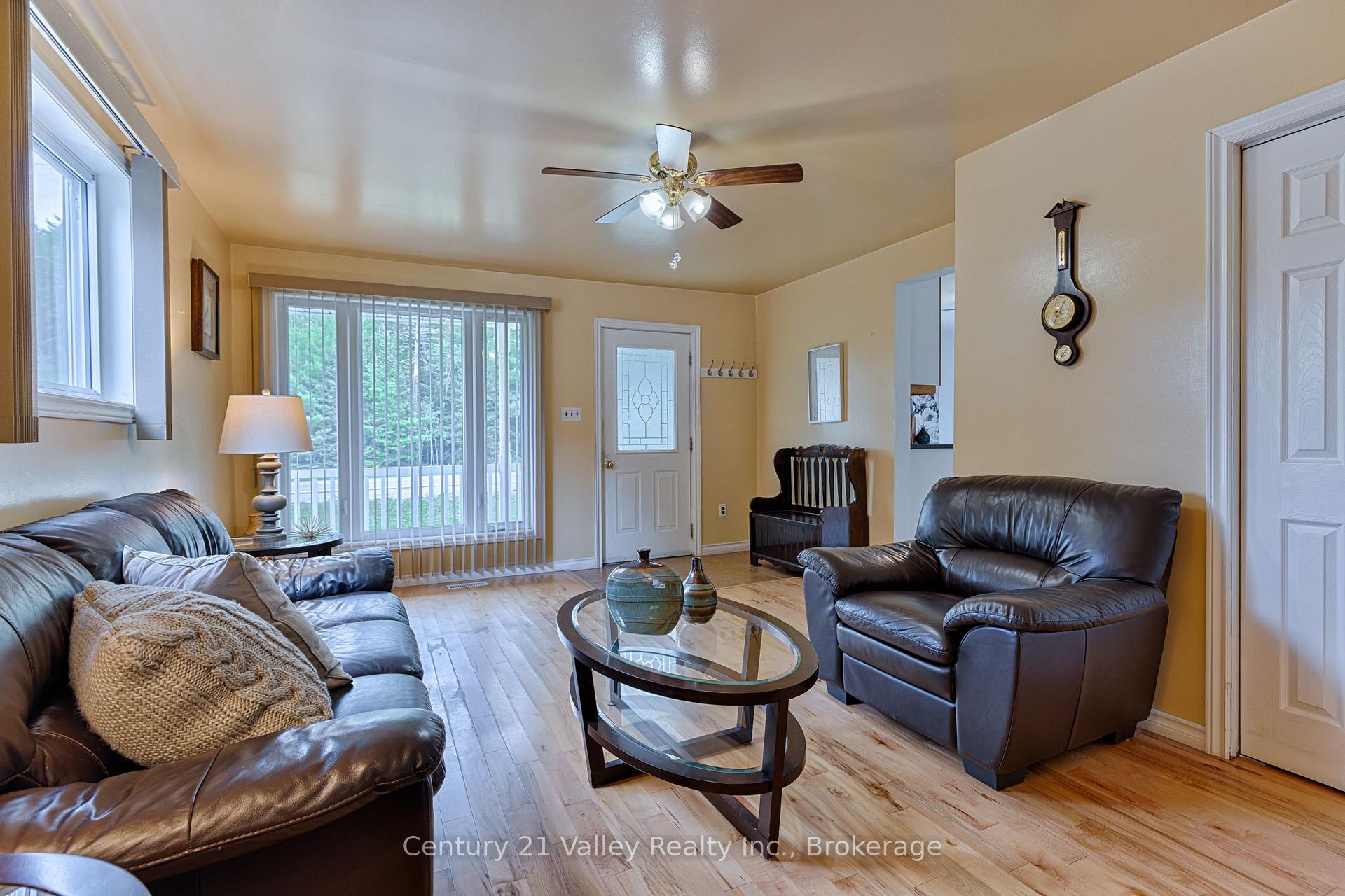 Photo 15 of 33949 41 Highway, Bonnechere Valley, Eganville/Bonnechere Twp — HOMEH
