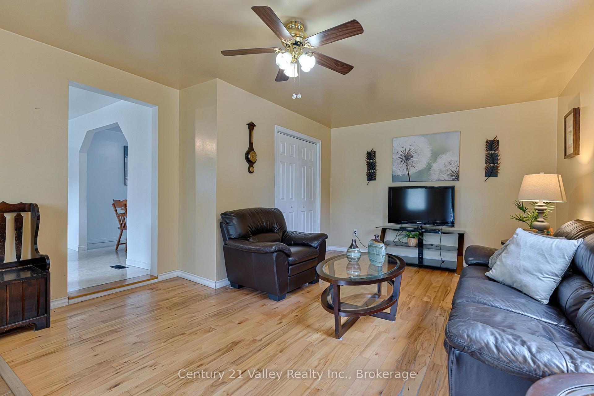 Photo 16 of 33949 41 Highway, Bonnechere Valley, Eganville/Bonnechere Twp — HOMEH