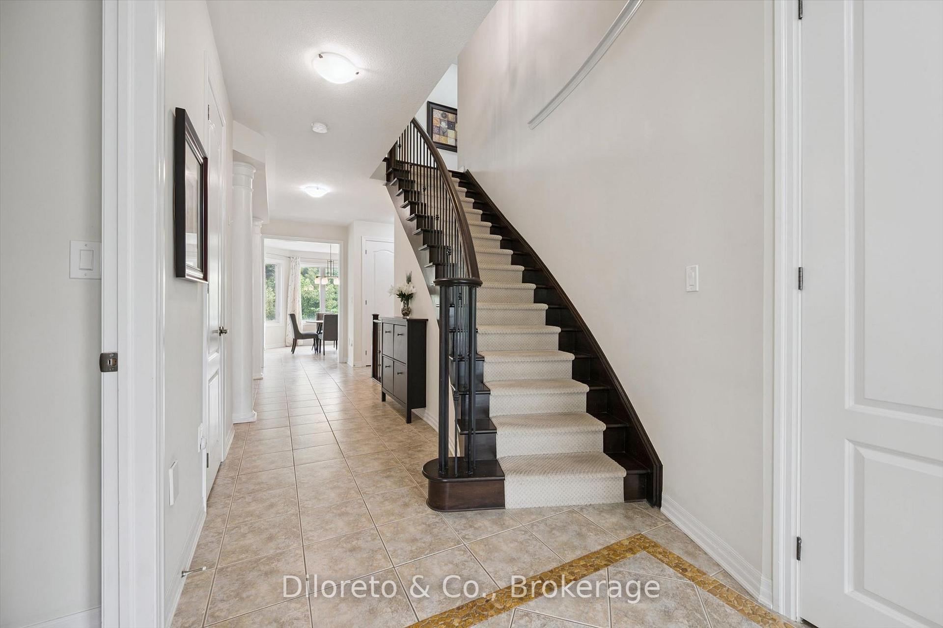 Photo 5 of 23 Lands Court, Cambridge, Silver Heights — HOMEH