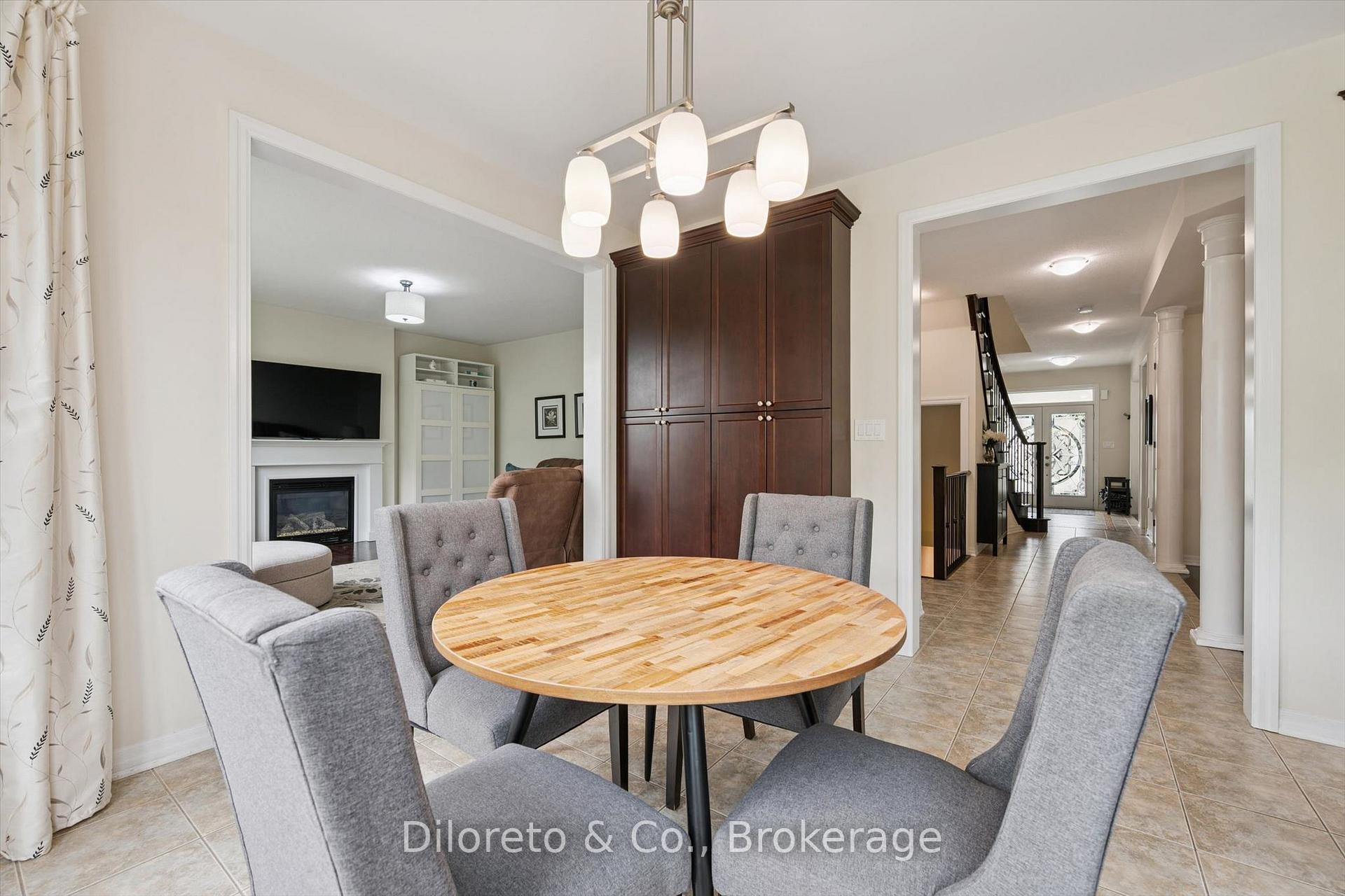 Photo 10 of 23 Lands Court, Cambridge, Silver Heights — HOMEH