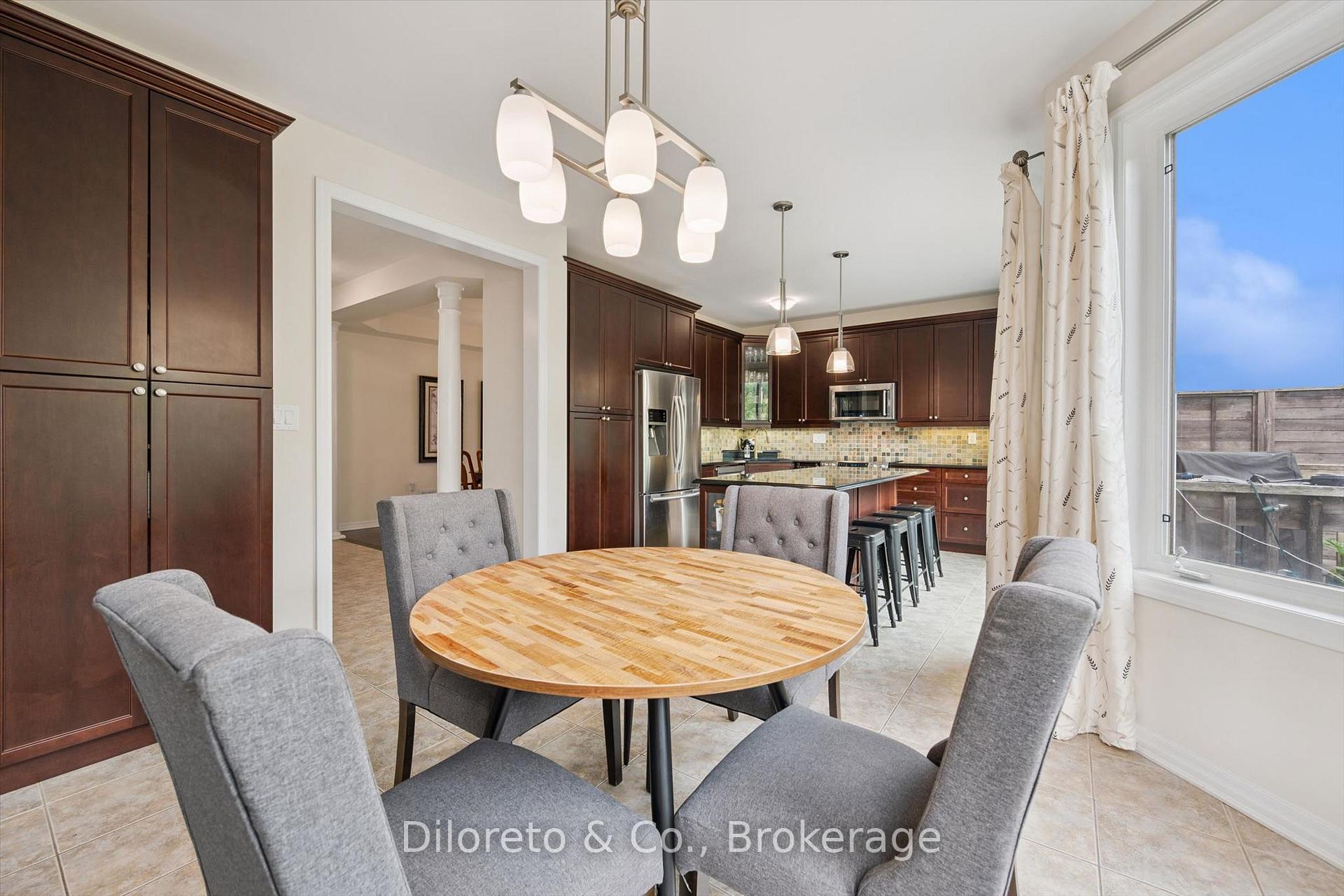 Photo 12 of 23 Lands Court, Cambridge, Silver Heights — HOMEH