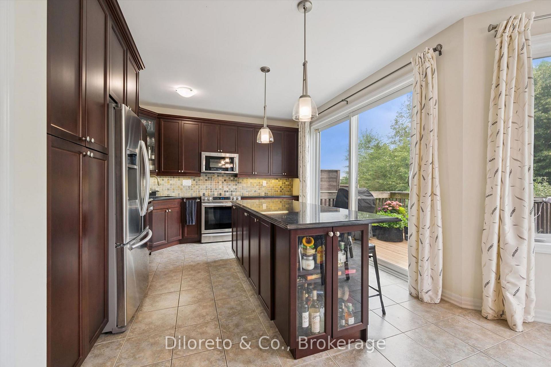 Photo 13 of 23 Lands Court, Cambridge, Silver Heights — HOMEH