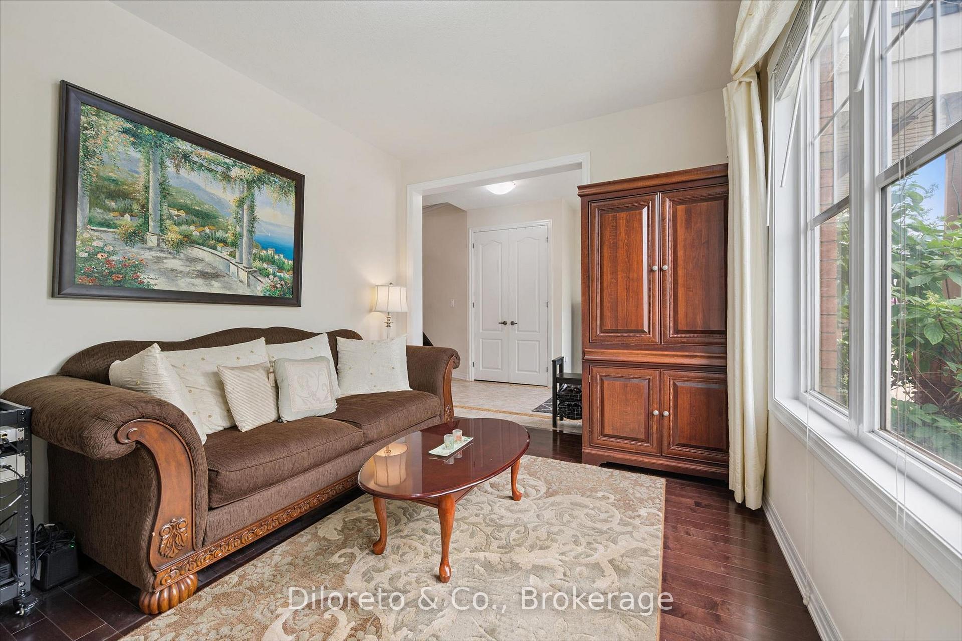 Photo 20 of 23 Lands Court, Cambridge, Silver Heights — HOMEH