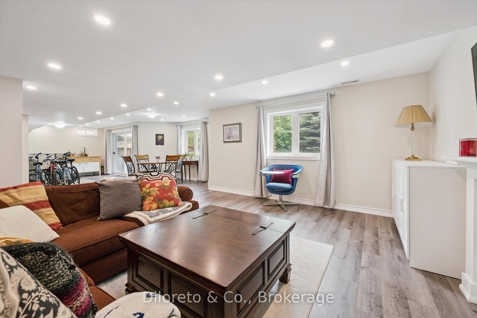 Photo 43 of 23 Lands Court, Cambridge, Silver Heights — HOMEH