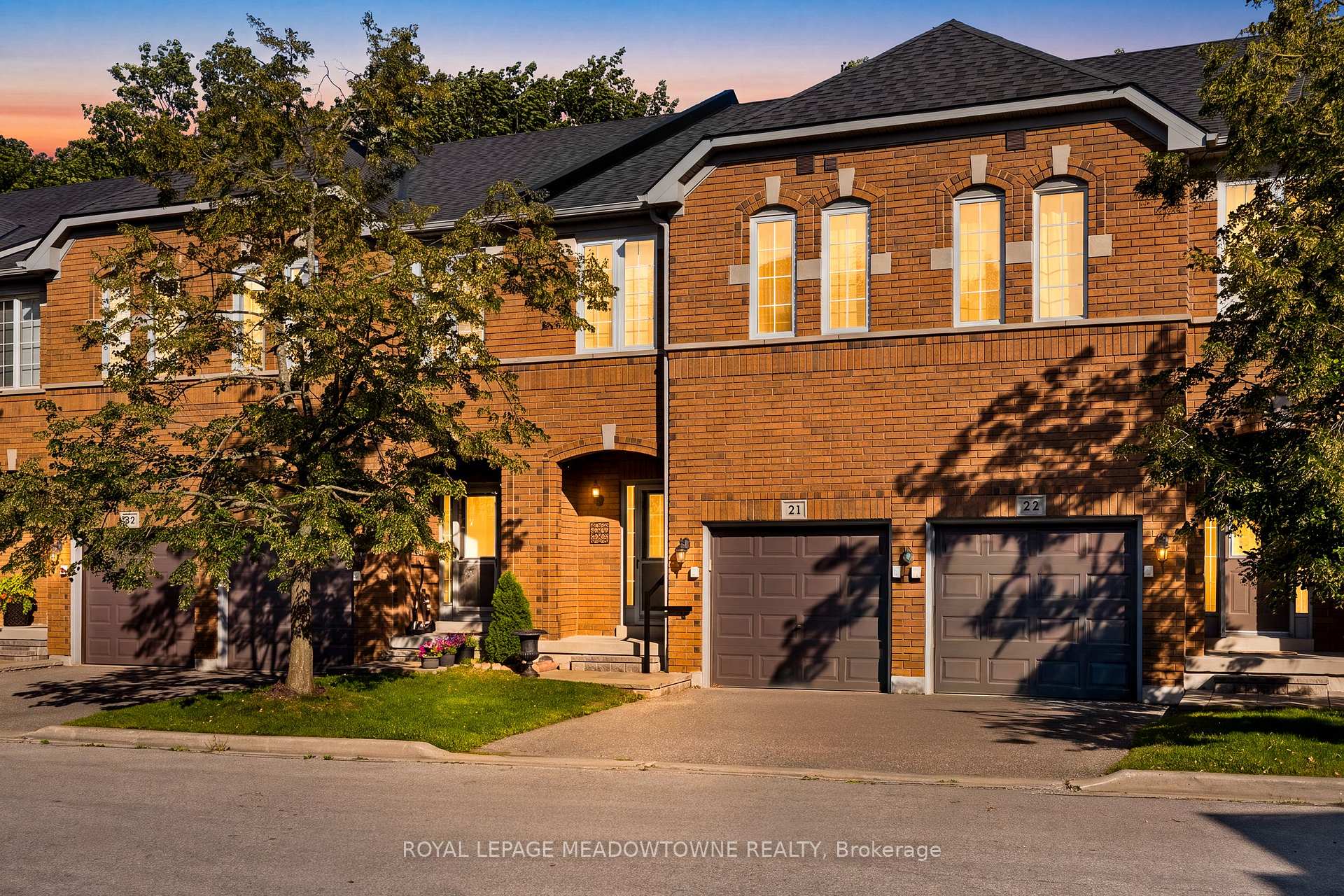 Front of Unit 21, 5530 Glen Erin Drive