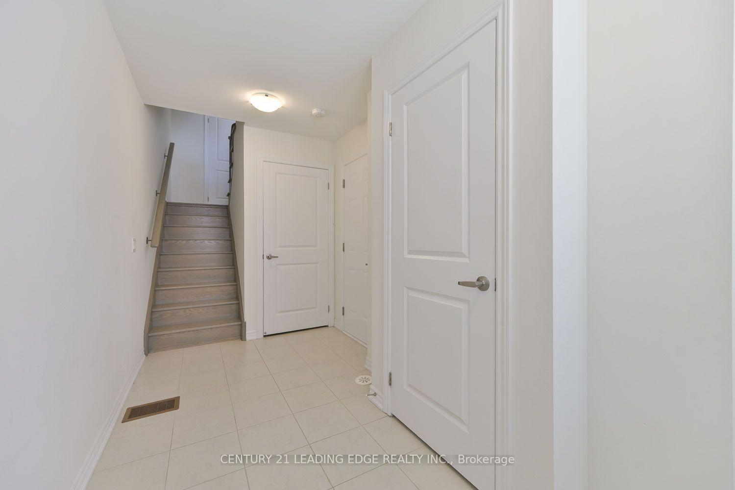 Photo 5 of 30 William Shearn Crescent, Markham, Angus Glen — HOMEH