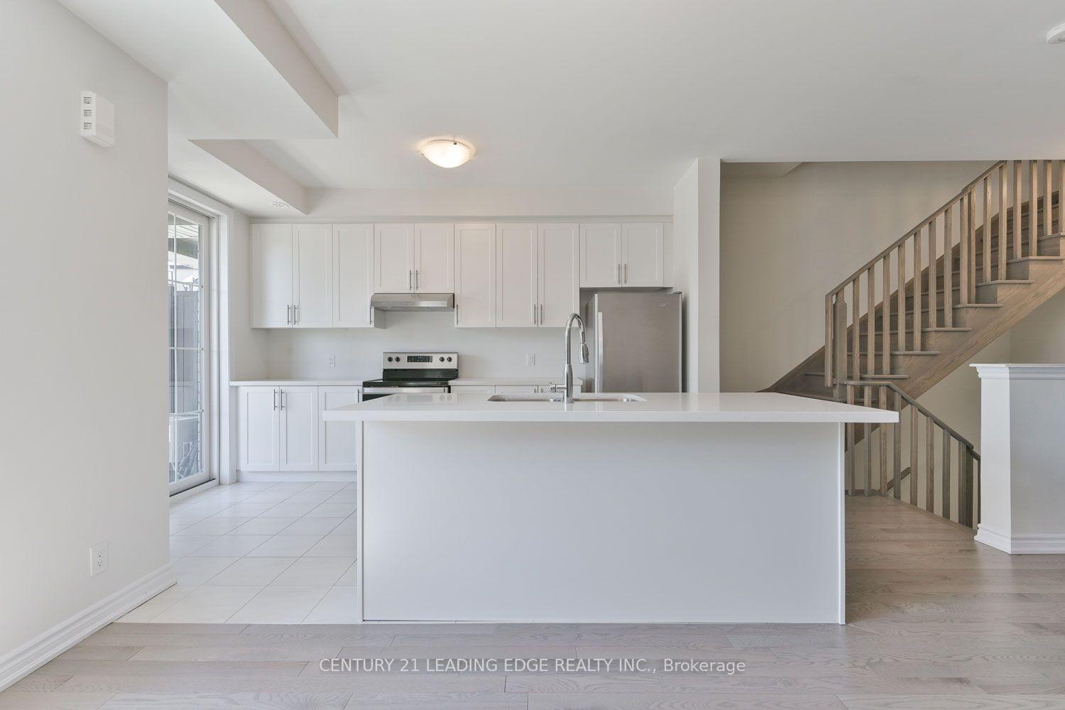 Photo 14 of 30 William Shearn Crescent, Markham, Angus Glen — HOMEH