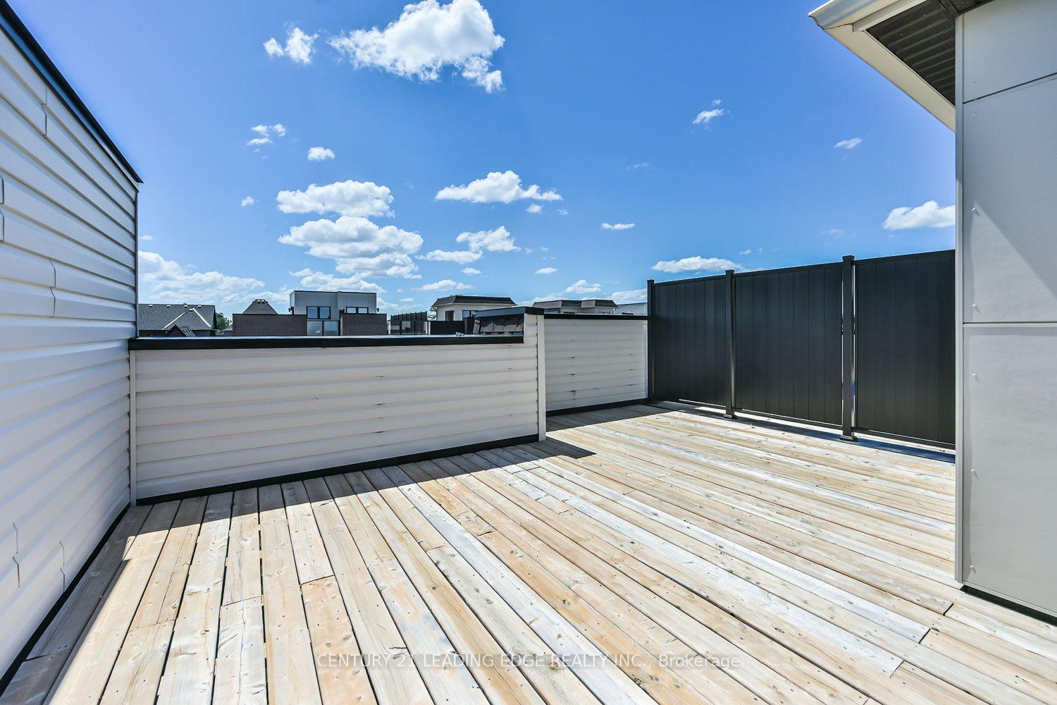 Photo 31 of 30 William Shearn Crescent, Markham, Angus Glen — HOMEH