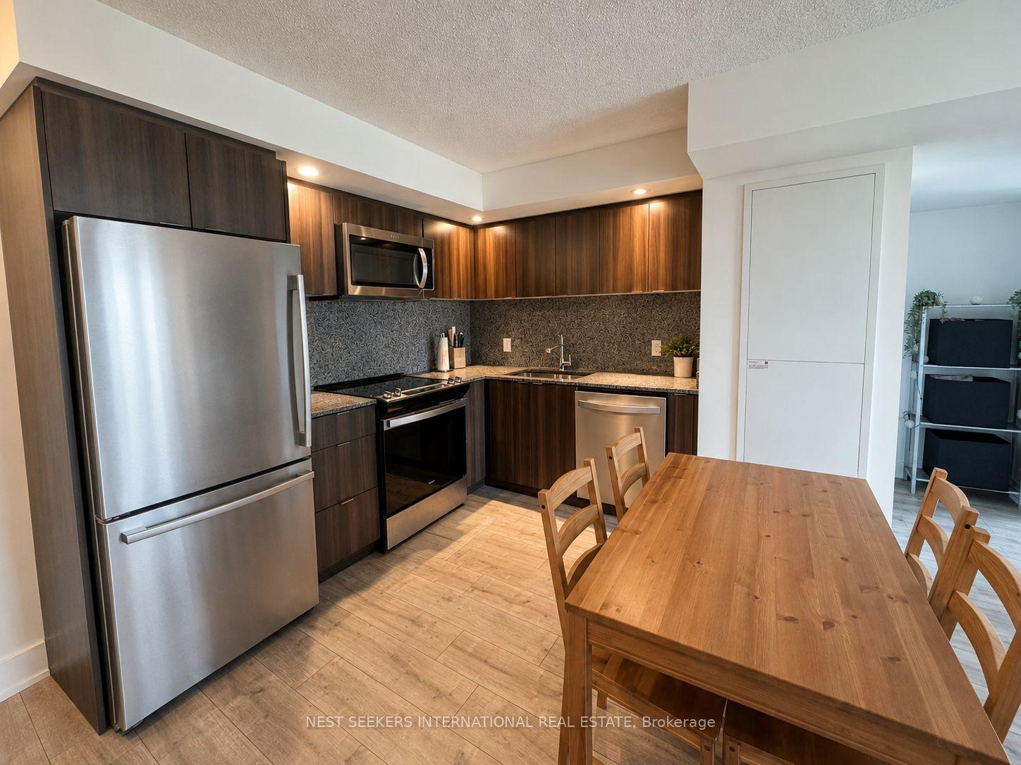 Photo 5 of Unit 1501, 10 Eva Road, Etobicoke, Etobicoke West Mall — HOMEH