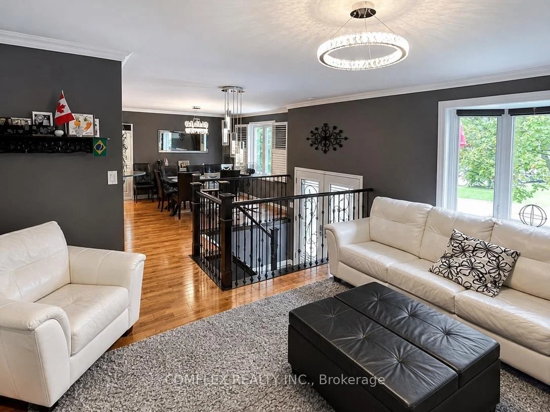 Photo 3 of 875 Exeter Street, Oshawa, Centennial — HOMEH