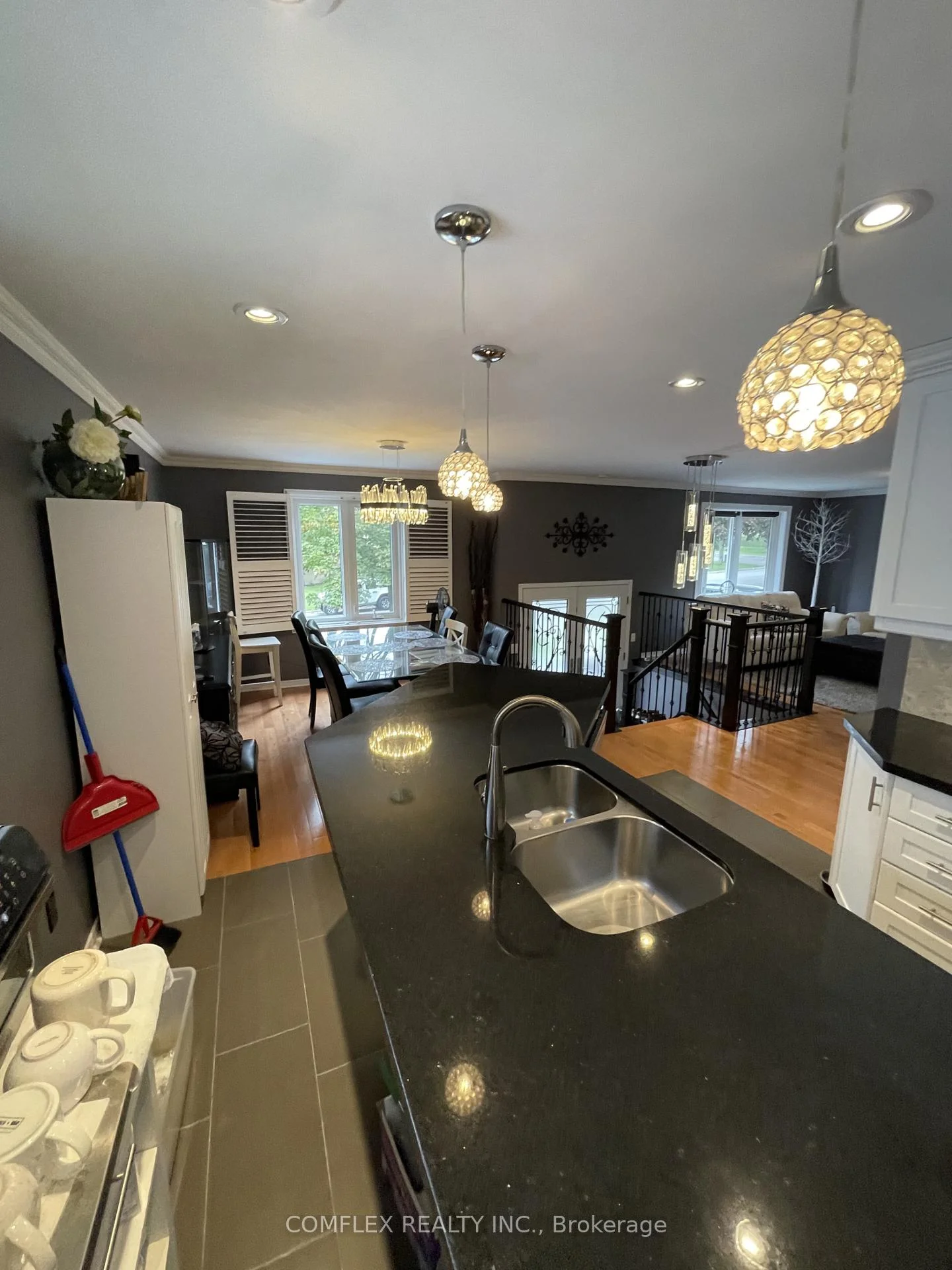 Photo 14 of 875 Exeter Street, Oshawa, Centennial — HOMEH