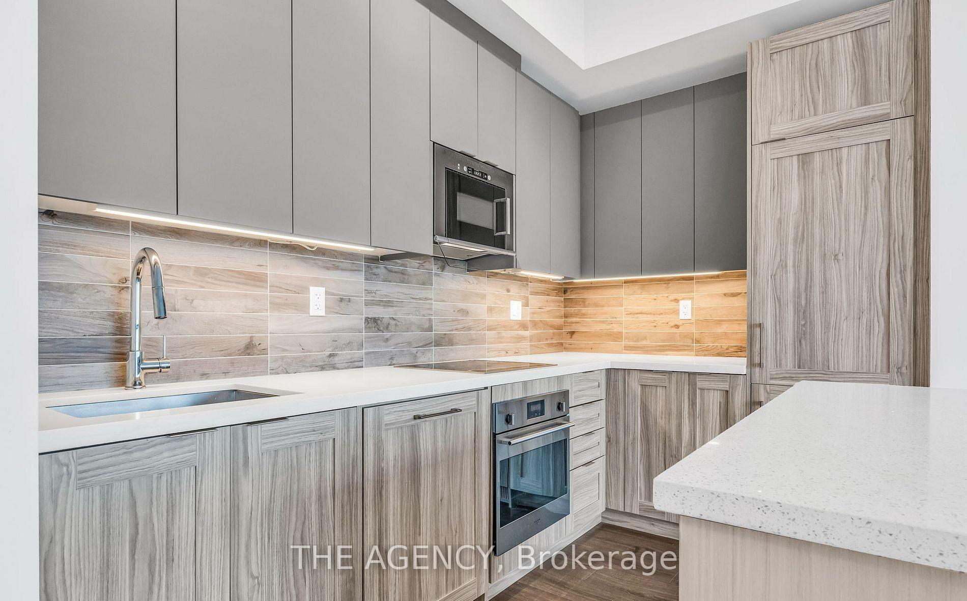 Photo 3 of Unit 3707, 2908 Highway 7, Vaughan, Concord — HOMEH
