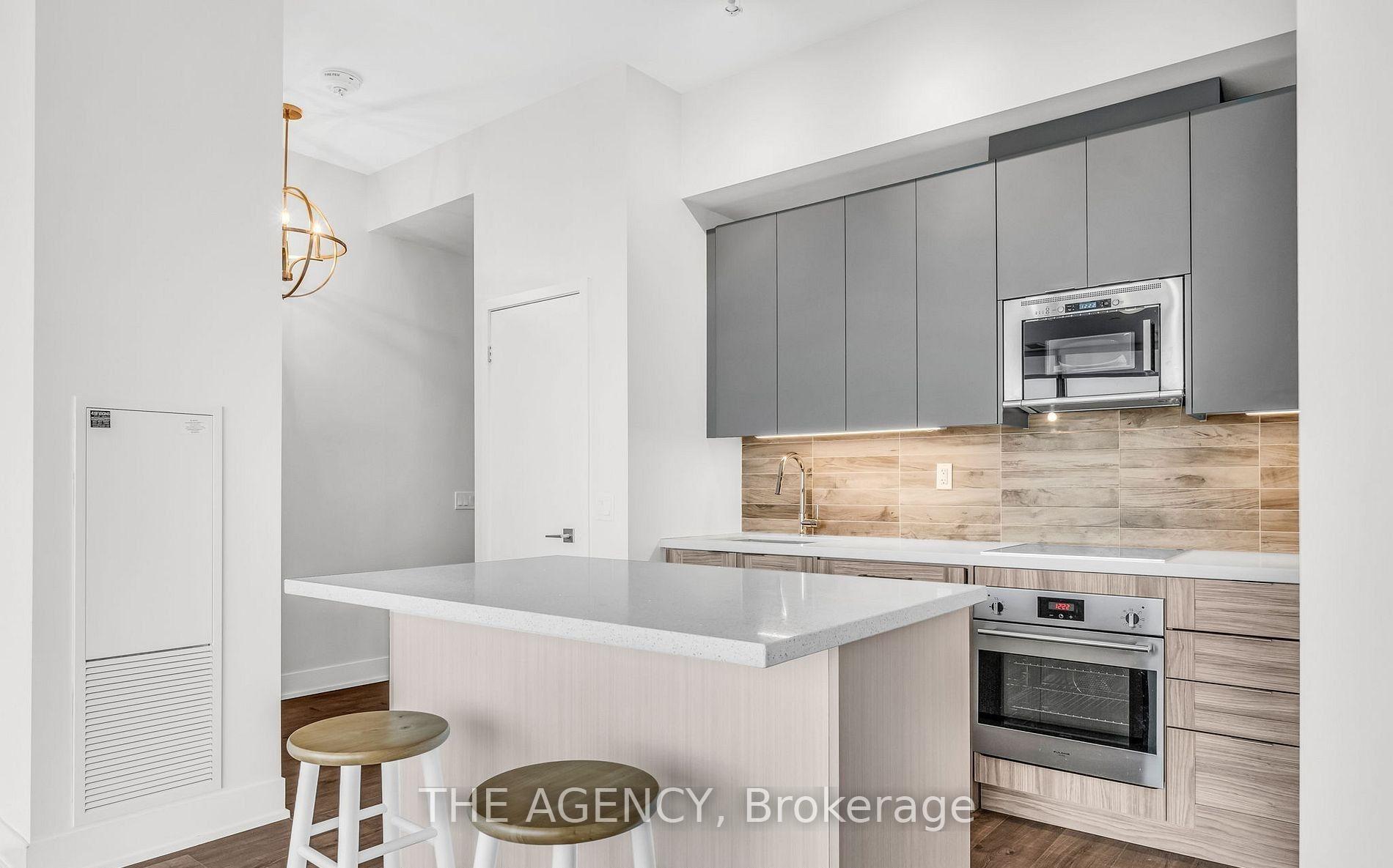 Photo 5 of Unit 3707, 2908 Highway 7, Vaughan, Concord — HOMEH