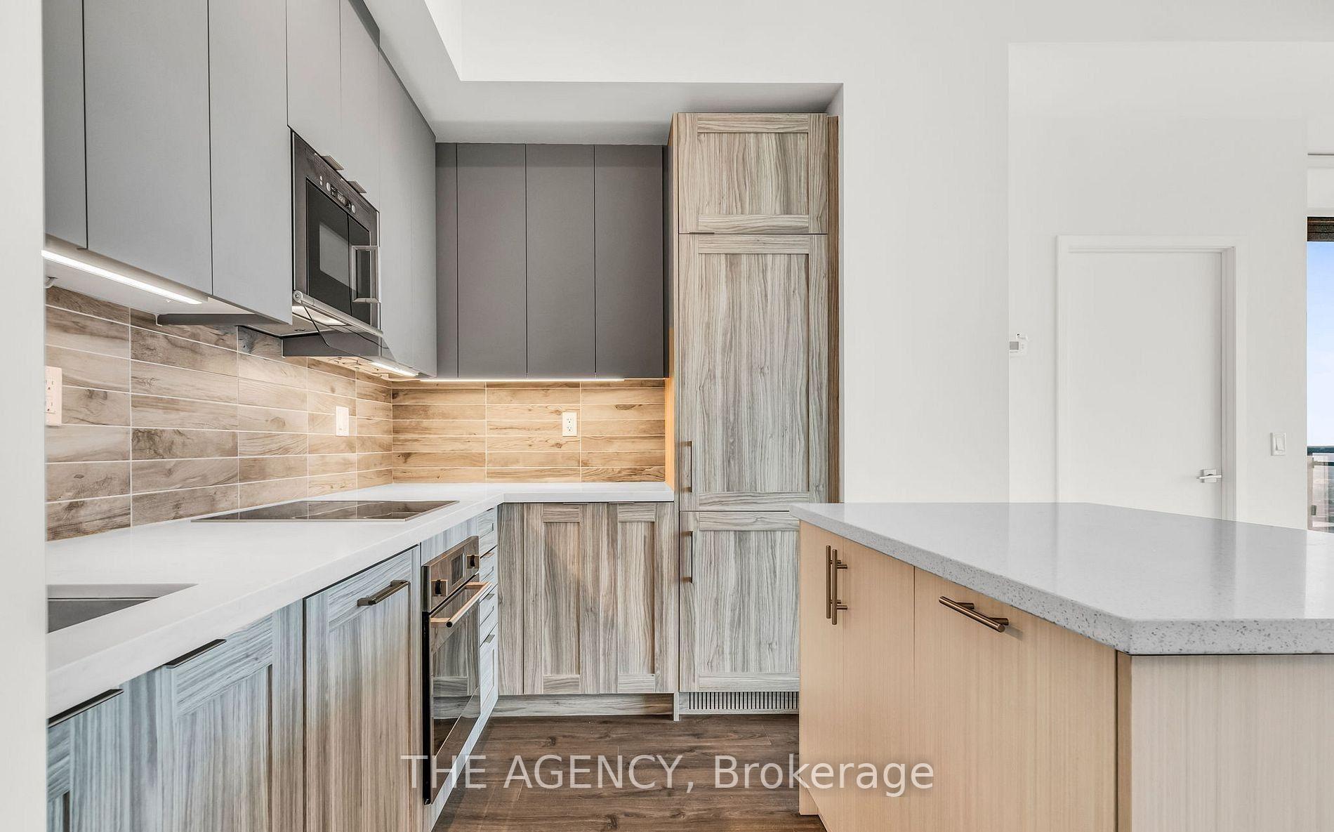 Photo 6 of Unit 3707, 2908 Highway 7, Vaughan, Concord — HOMEH