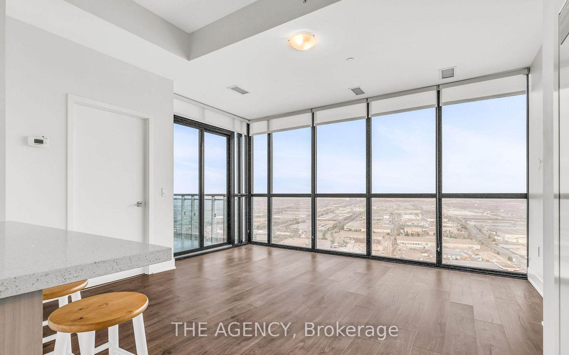 Photo 10 of Unit 3707, 2908 Highway 7, Vaughan, Concord — HOMEH