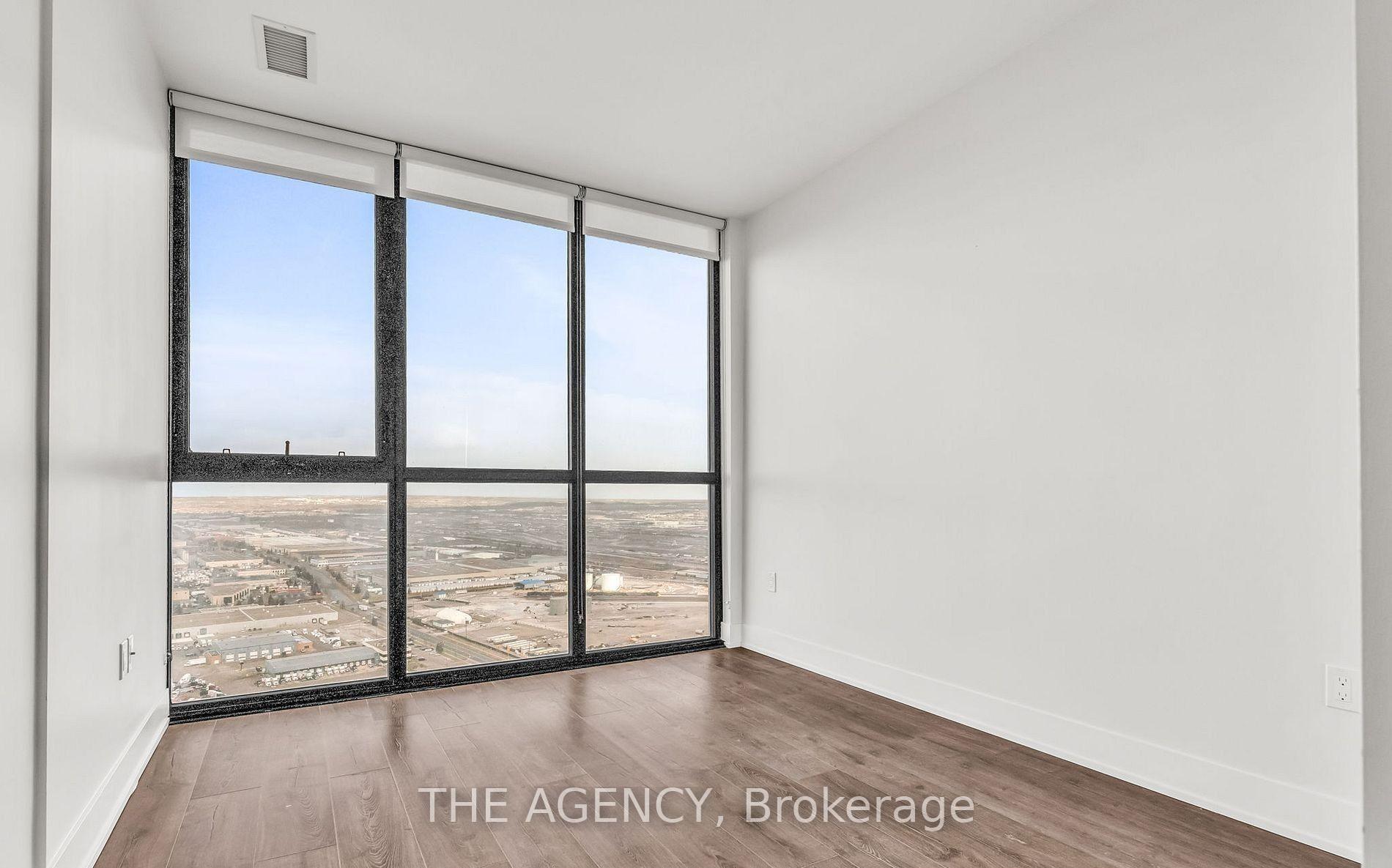 Photo 11 of Unit 3707, 2908 Highway 7, Vaughan, Concord — HOMEH