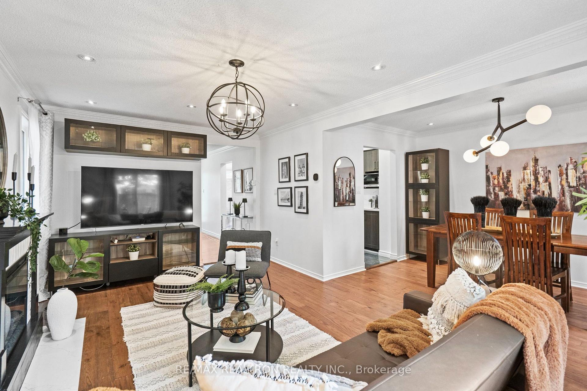 Photo 9 of 52 Hood Crescent, Scarborough, Steeles — HOMEH