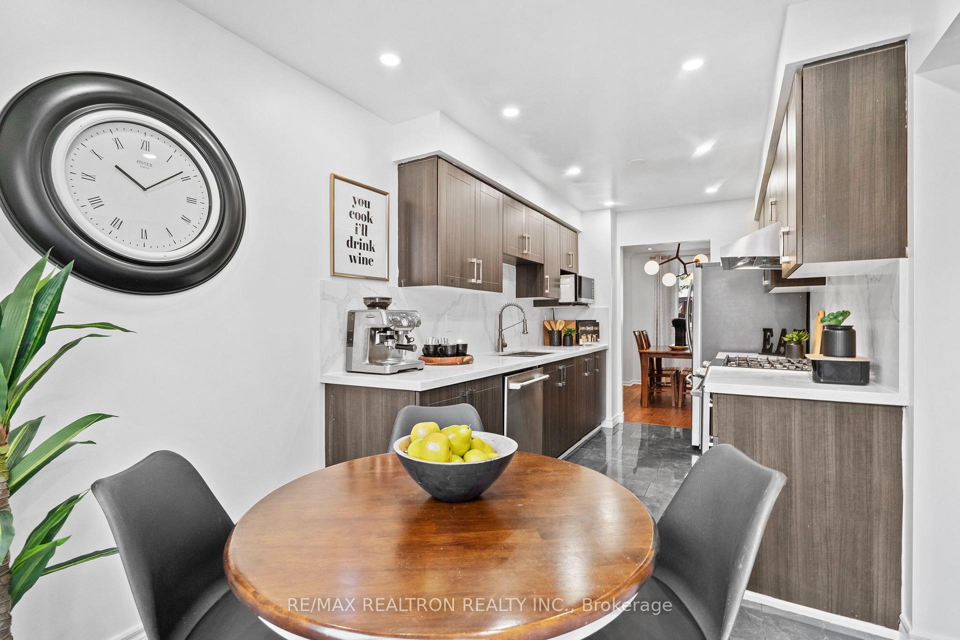 Photo 14 of 52 Hood Crescent, Scarborough, Steeles — HOMEH