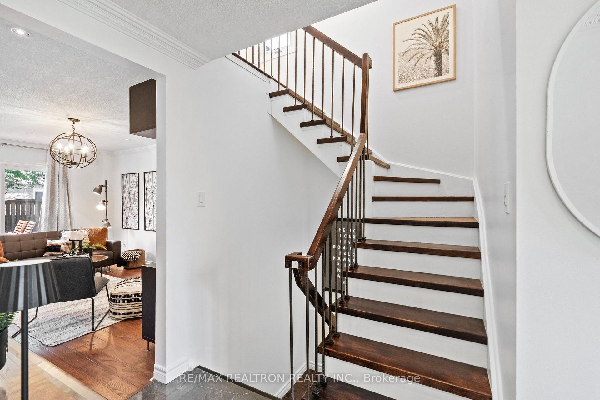 Photo 18 of 52 Hood Crescent, Scarborough, Steeles — HOMEH