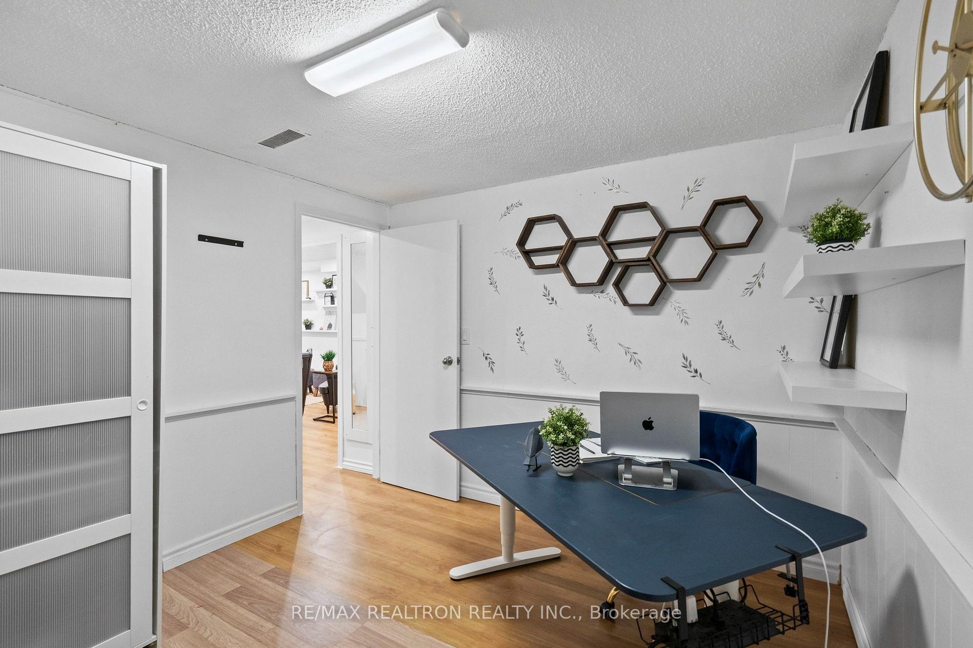 Photo 30 of 52 Hood Crescent, Scarborough, Steeles — HOMEH