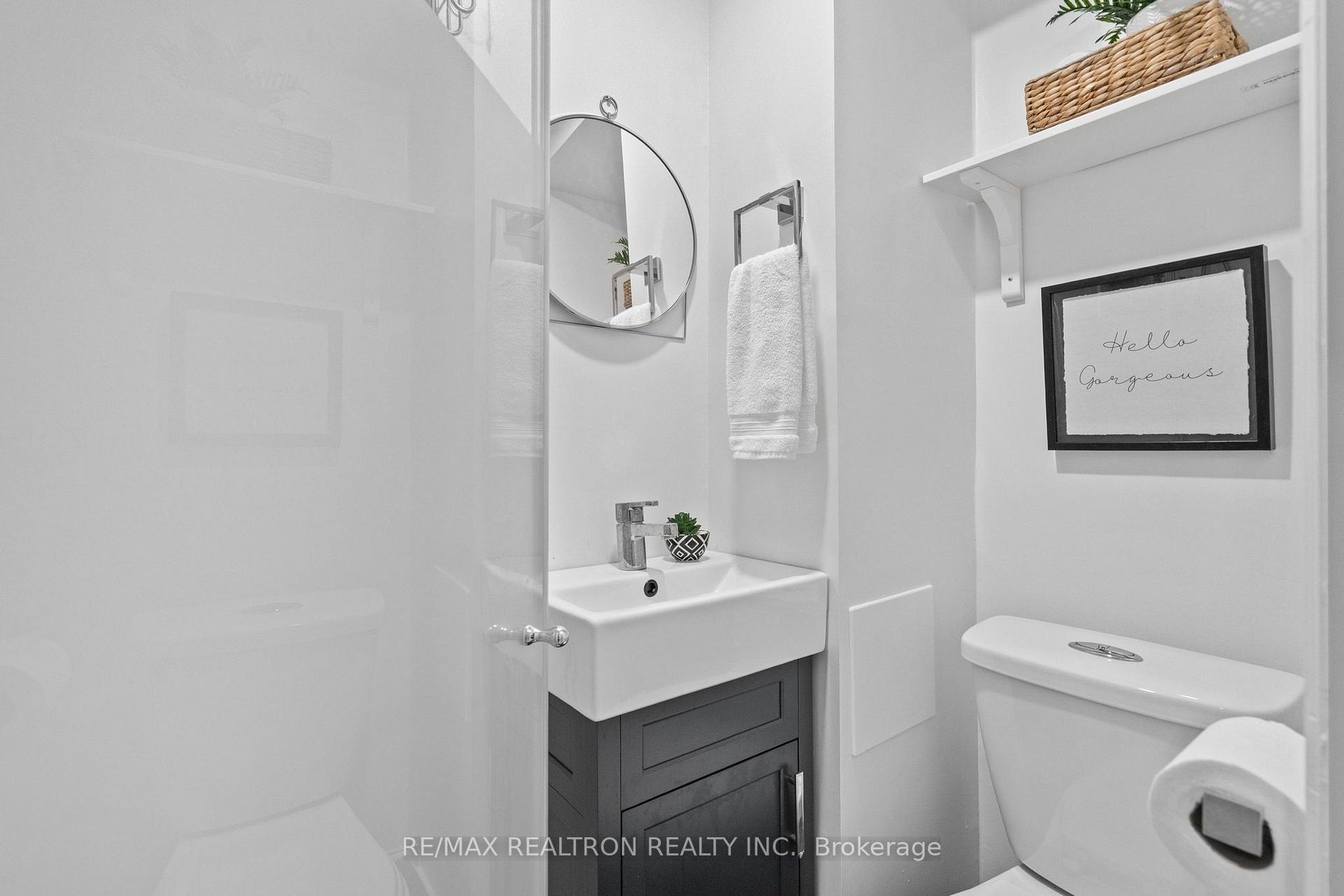 Photo 32 of 52 Hood Crescent, Scarborough, Steeles — HOMEH